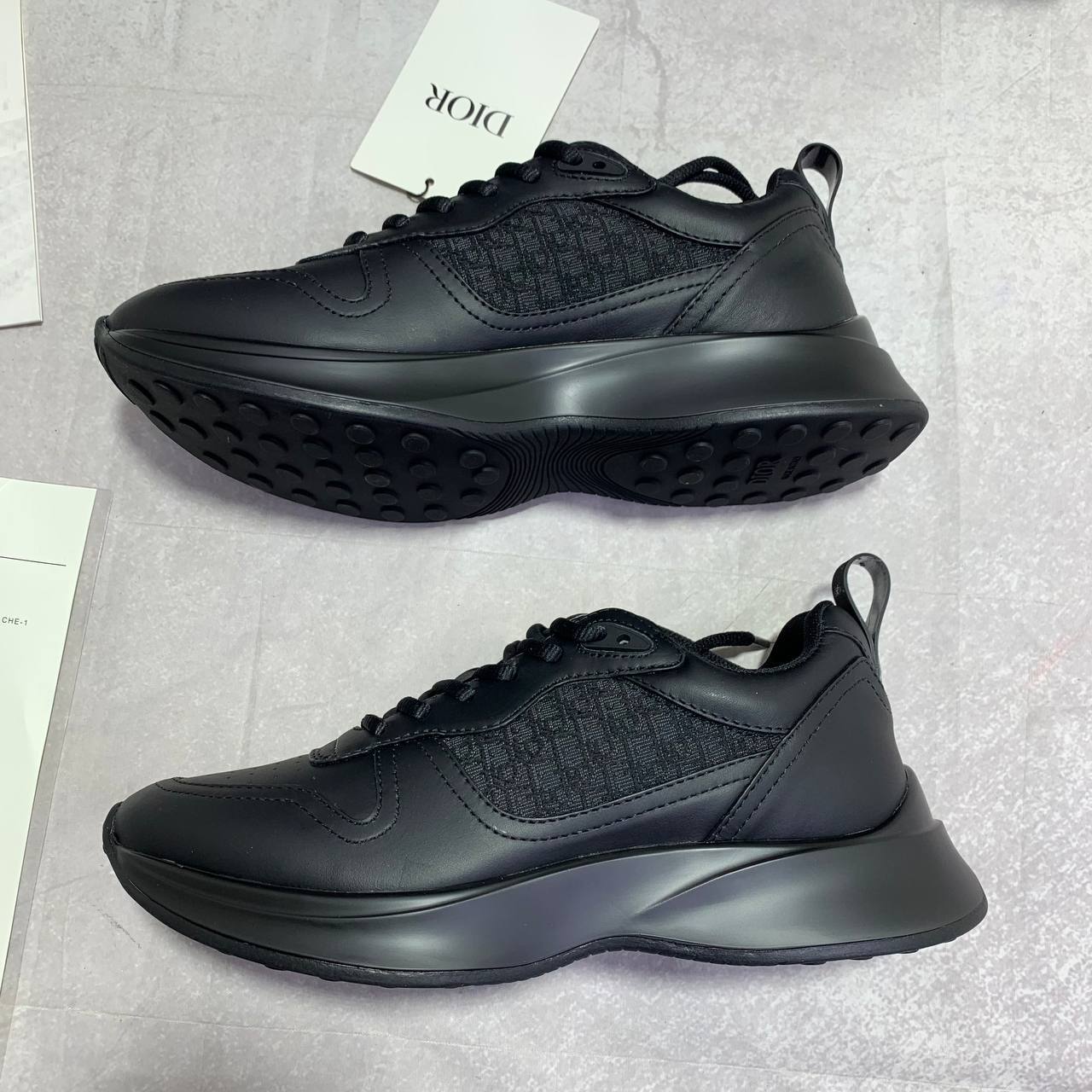 Christian Dior B25 Runner Black Mens Sneakers Best Sale UK Reps AAA Quality
