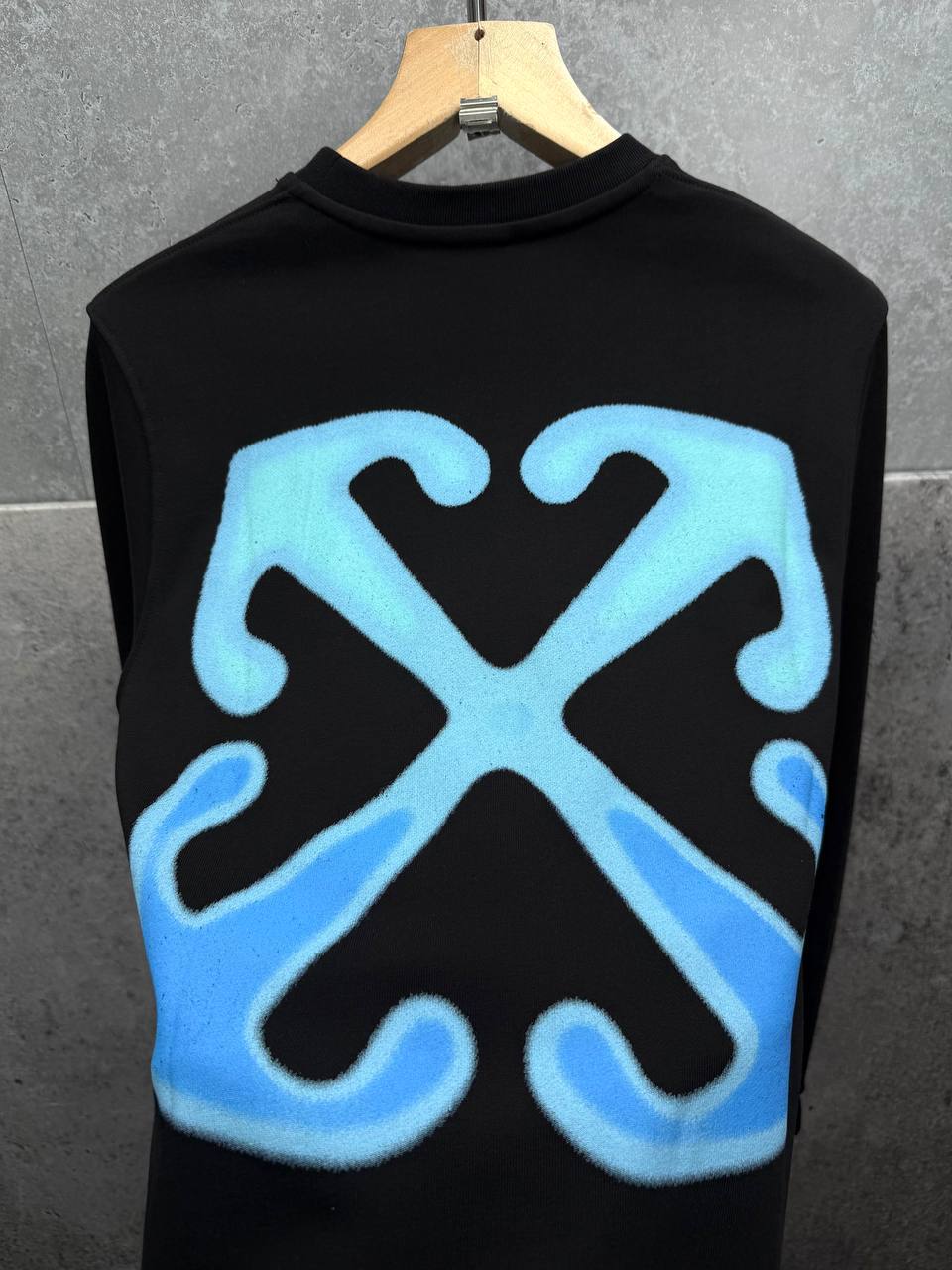 Off-White Spray Arrow Jumpers Mens in 2 Colors Short Sleeves UK Reps AAA Quality