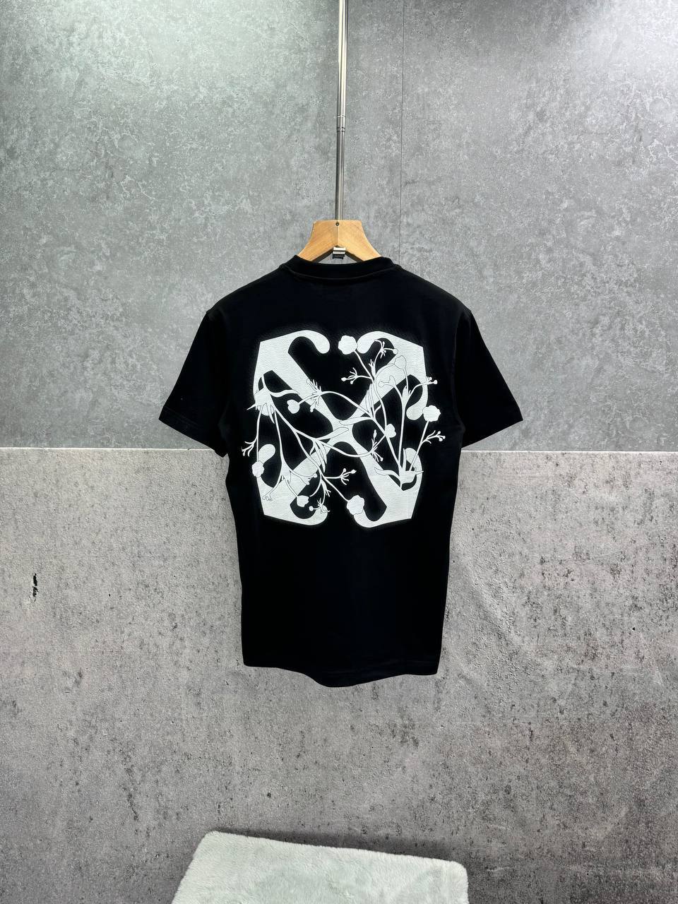 Off-White Flower Arrow Skate T-Shirts Mens in 2 Colors Short Sleeves UK Reps AAA Quality
