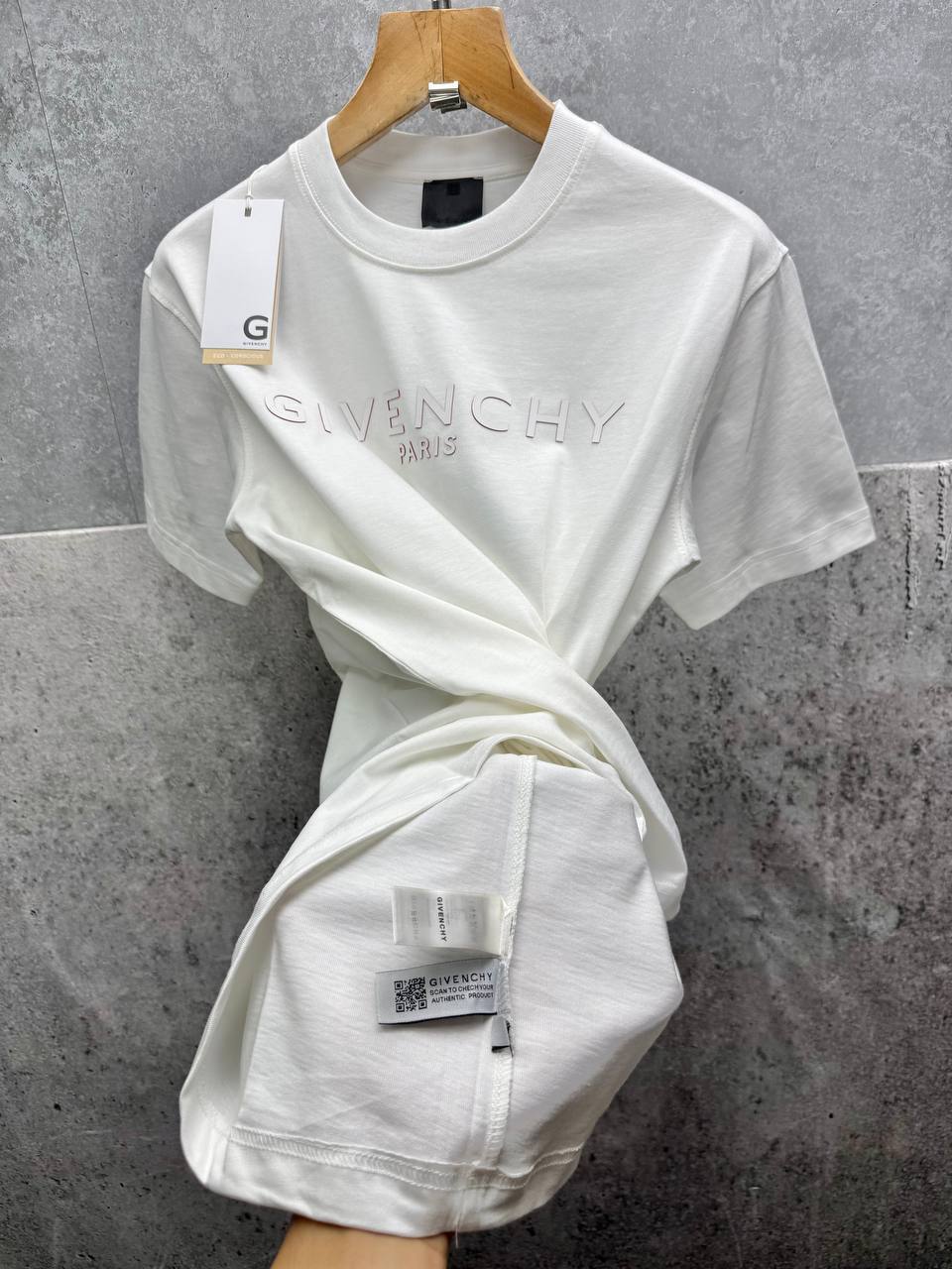 Givenchy Embellished Logo Short Sleeve Mens T-Shirts in 2 Colors UK Reps AAA Quality