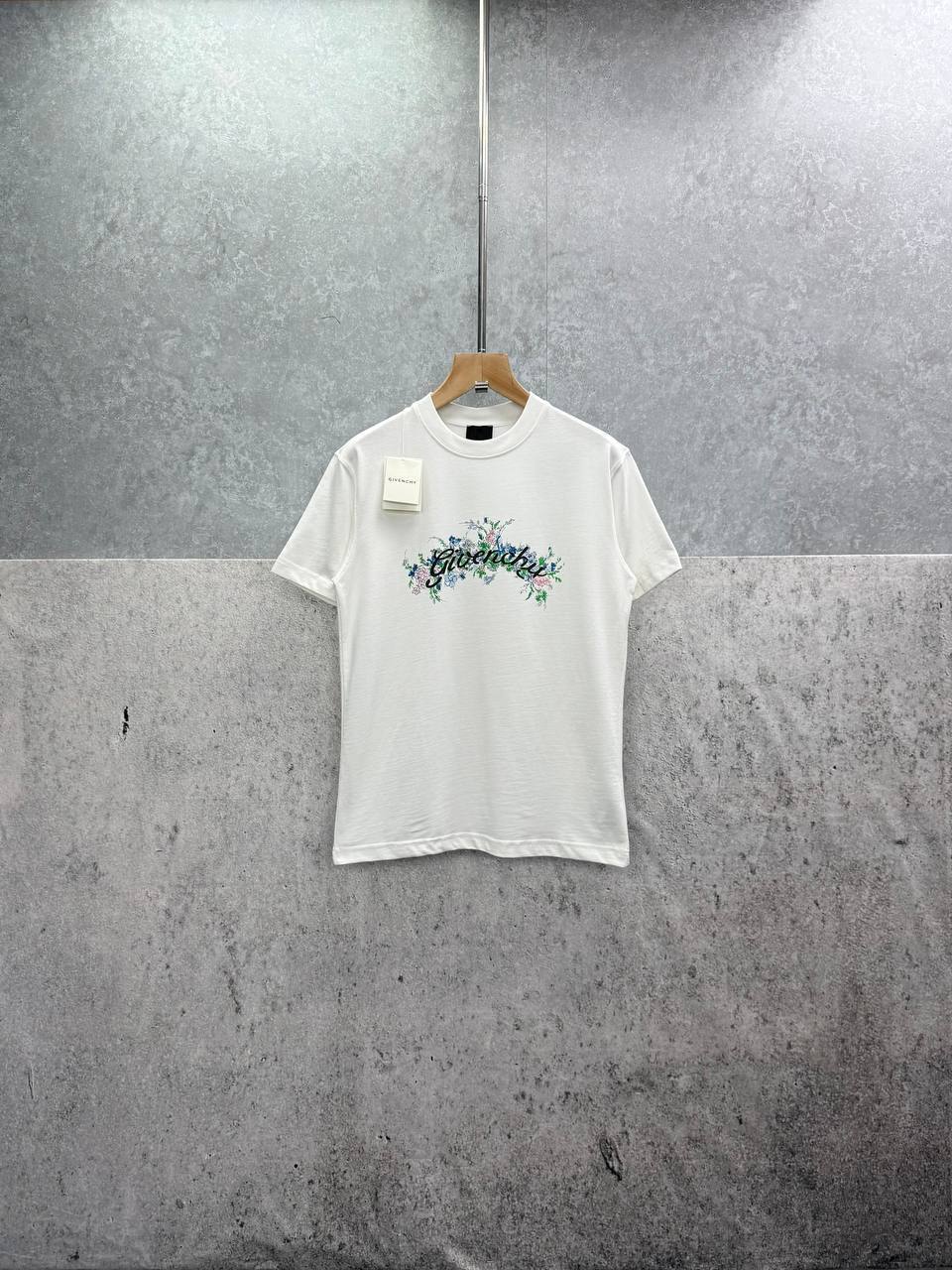 Givenchy Floral Short Sleeve Mens T-Shirts in 2 Colors UK Reps AAA Quality