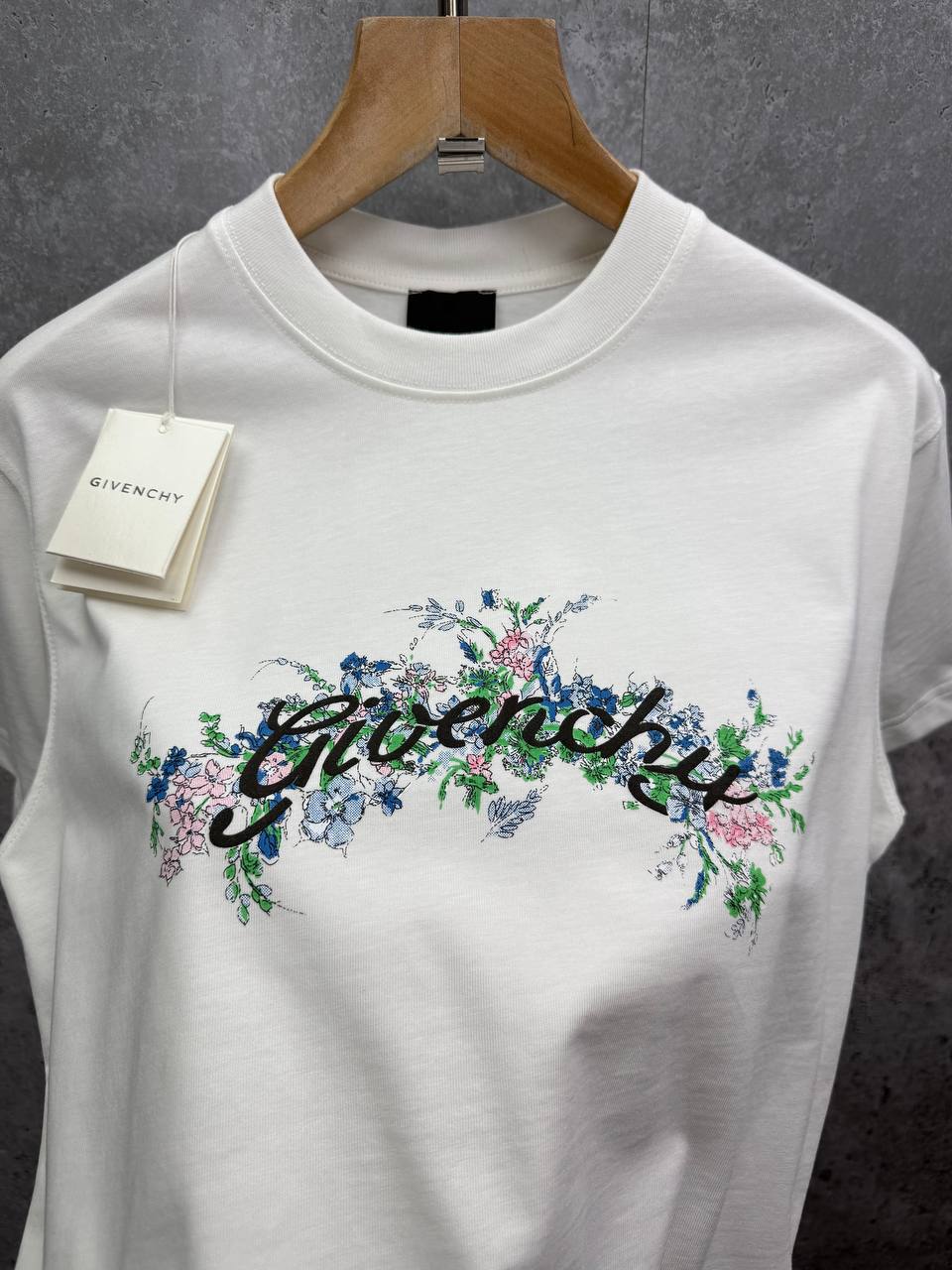 Givenchy Floral Short Sleeve Mens T-Shirts in 2 Colors UK Reps AAA Quality