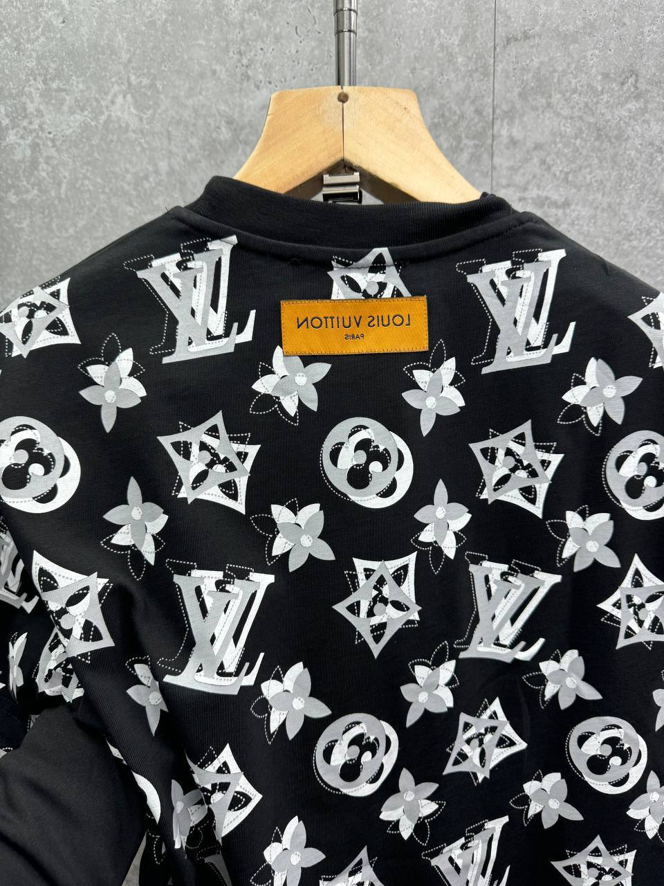 Louis Vuitton Monogram Presbyopic Full Print T-Shirts Mens in 2 Colors UK Reps AAA Quality