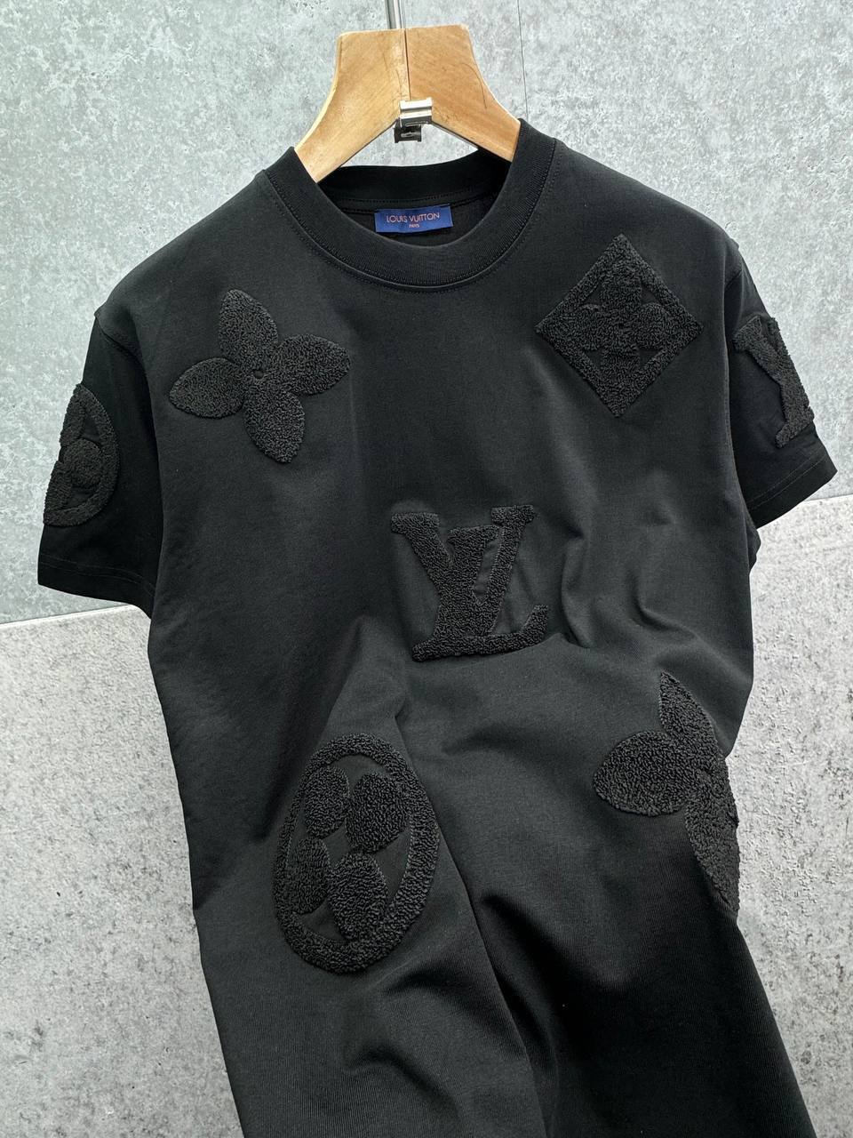 Louis Vuitton Monogram Short-Sleeved T-Shirts Mens in 2 Colors UK Reps AAA Quality
