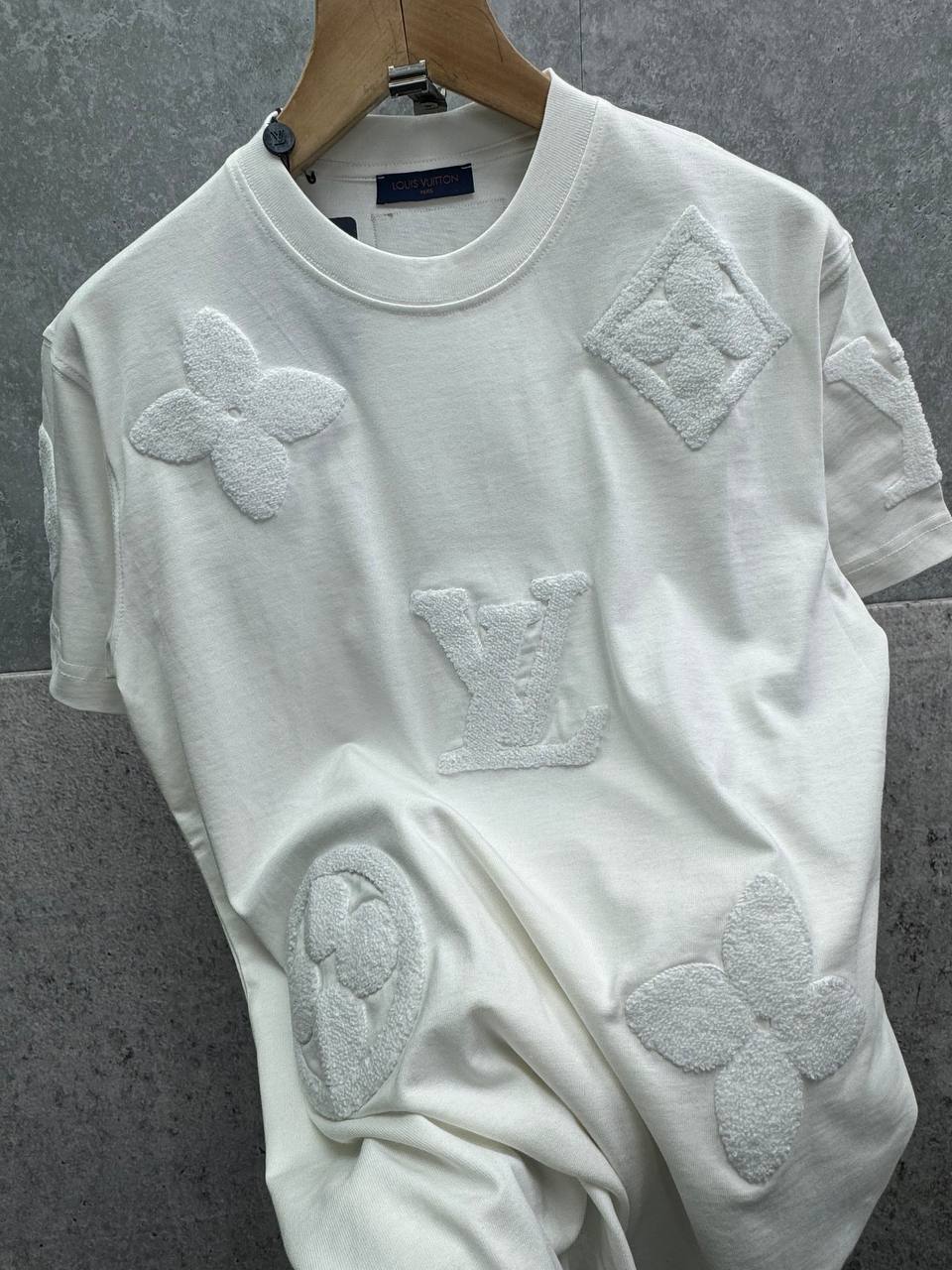 Louis Vuitton Monogram Short-Sleeved T-Shirts Mens in 2 Colors UK Reps AAA Quality