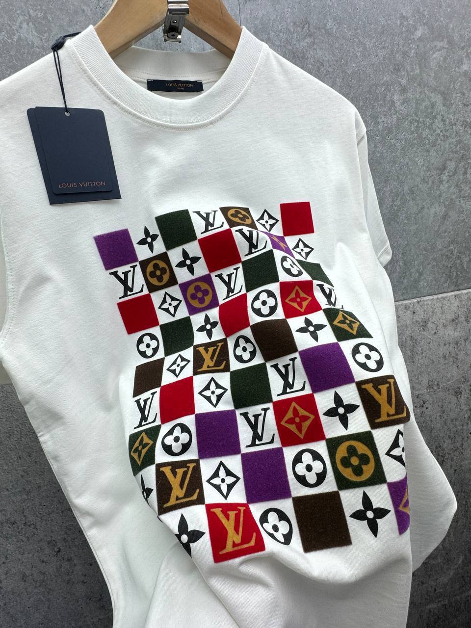 Louis Vuitton Cosmic Monogram T-Shirts Mens in 2 Colors UK Reps AAA Quality