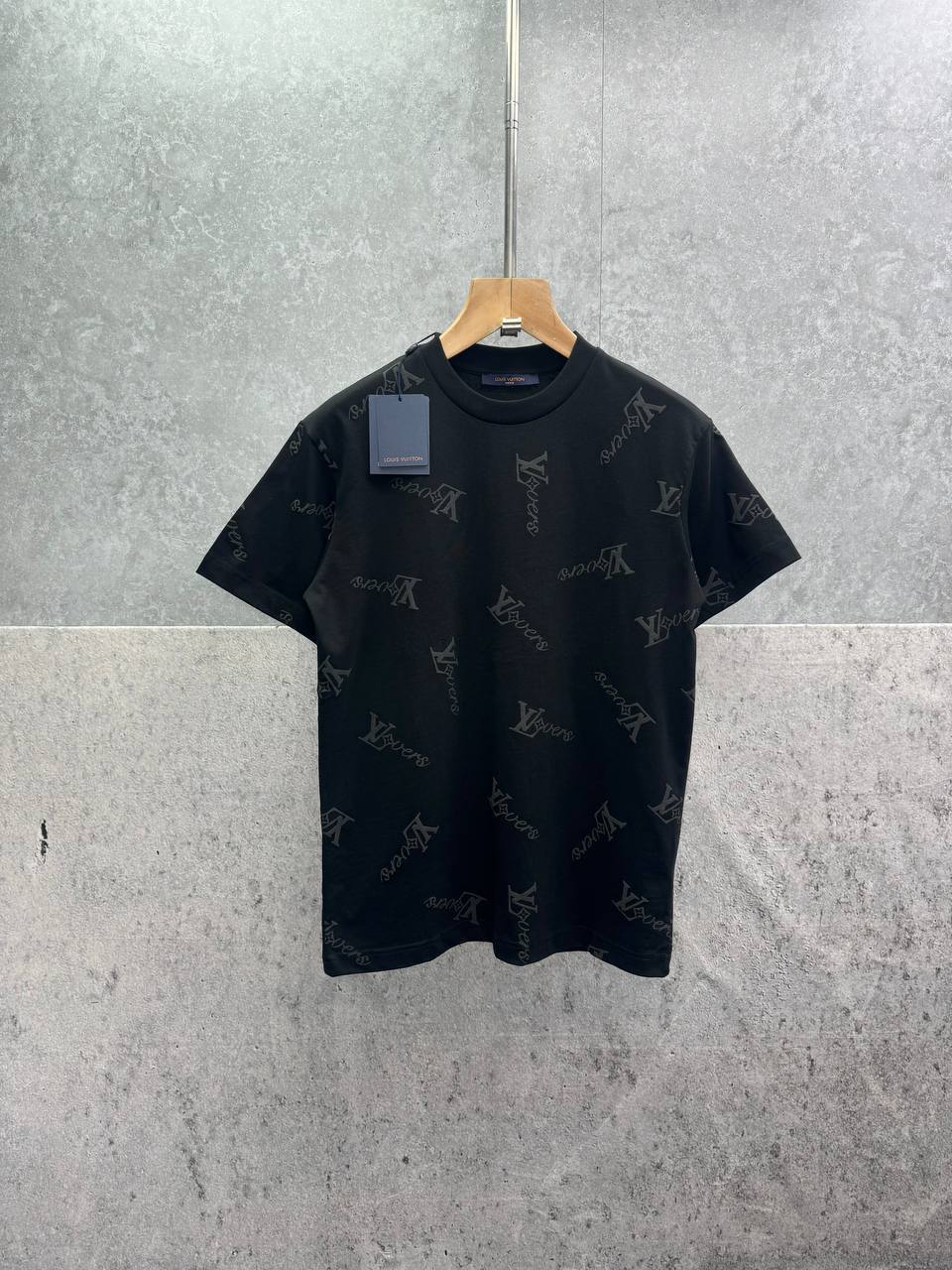 Louis Vuitton Signature Flag Monogram Crewneck T-Shirts Mens in 2 Colors UK Reps AAA Quality