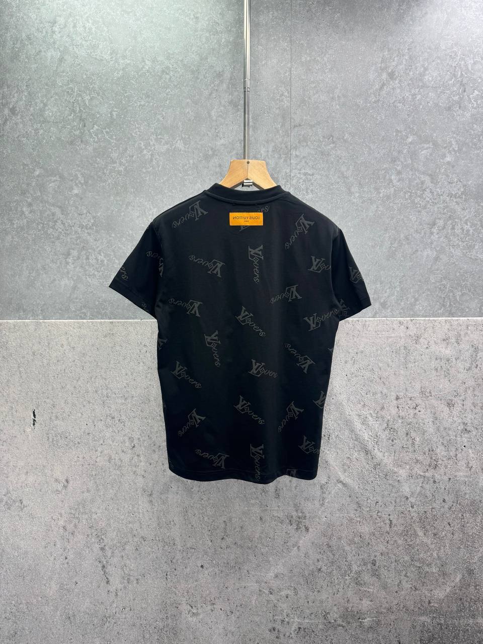 Louis Vuitton Signature Flag Monogram Crewneck T-Shirts Mens in 2 Colors UK Reps AAA Quality