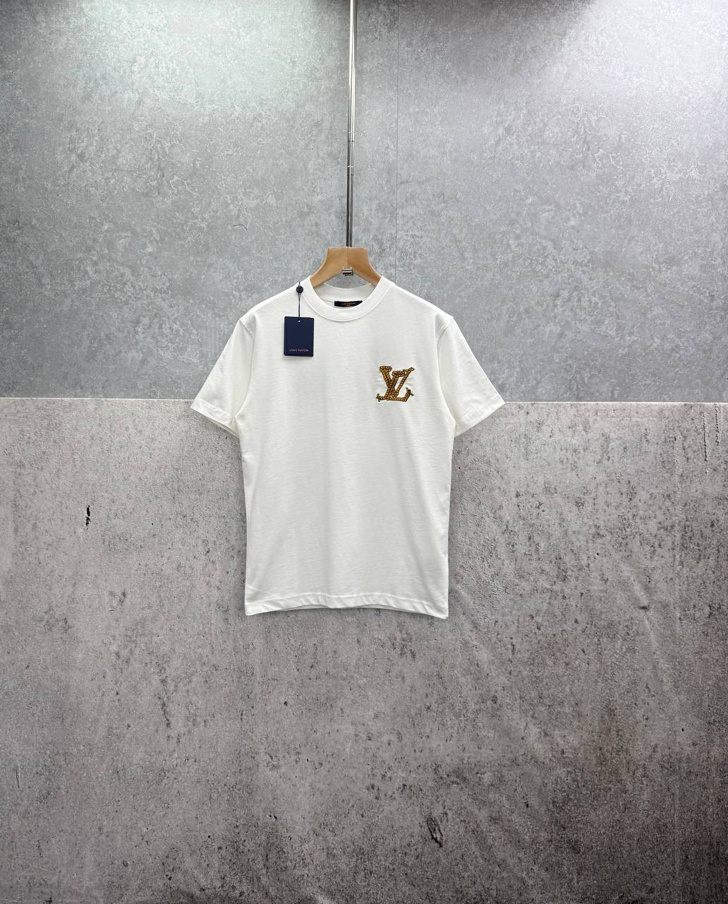 Louis Vuitton Embroidered Signature Crewneck T-Shirts Mens in 2 Colors UK Reps AAA Quality