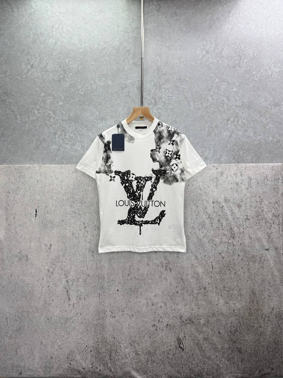 Louis Vuitton LV Inspired Logo T-Shirts Mens in 2 Colors UK Reps AAA Quality