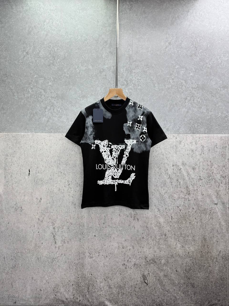 Louis Vuitton LV Inspired Logo T-Shirts Mens in 2 Colors UK Reps AAA Quality