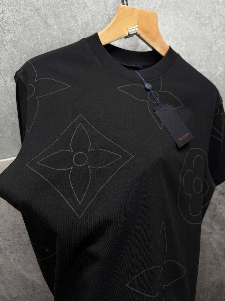 Louis Vuitton LV Monogram Embroidered Cotton T-Shirts Mens in 2 Colors UK Reps AAA Quality