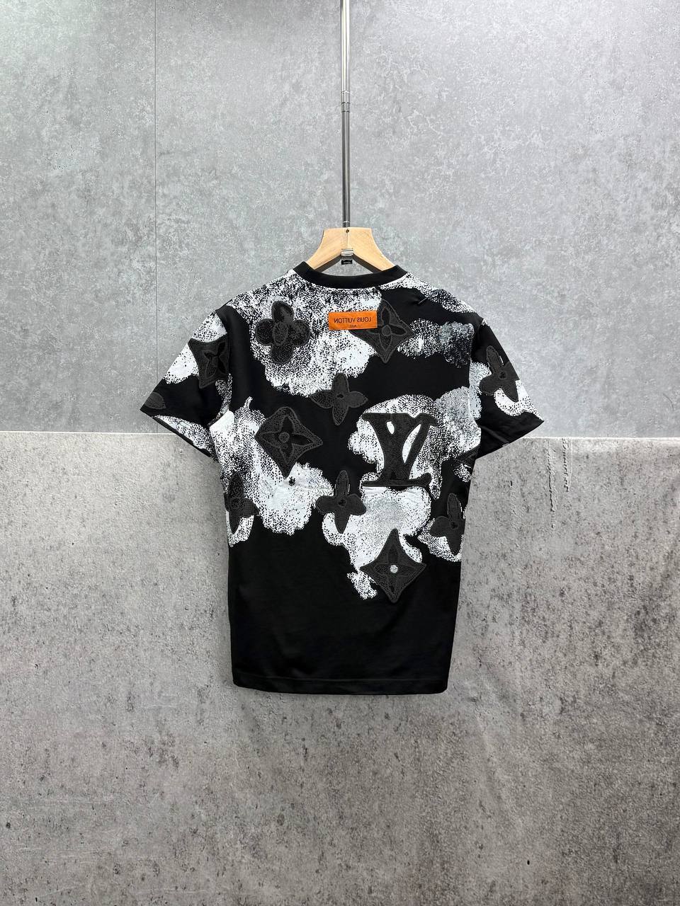 Louis Vuitton Watercolor T-Shirts Mens in Black Color UK Reps AAA Quality