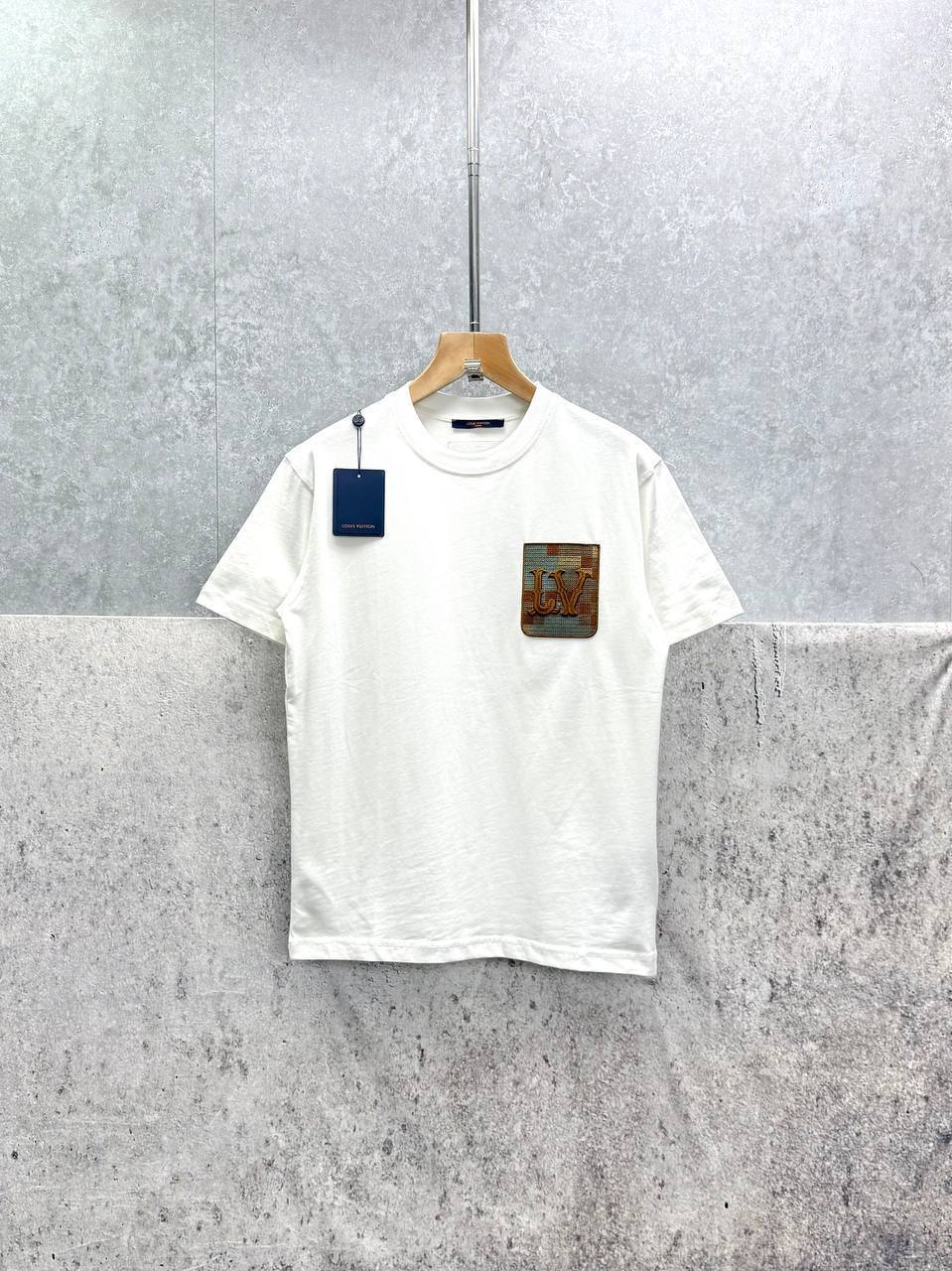 Louis Vuitton Monogram Pocket T-Shirts Mens in 2 Colors UK Reps AAA Quality