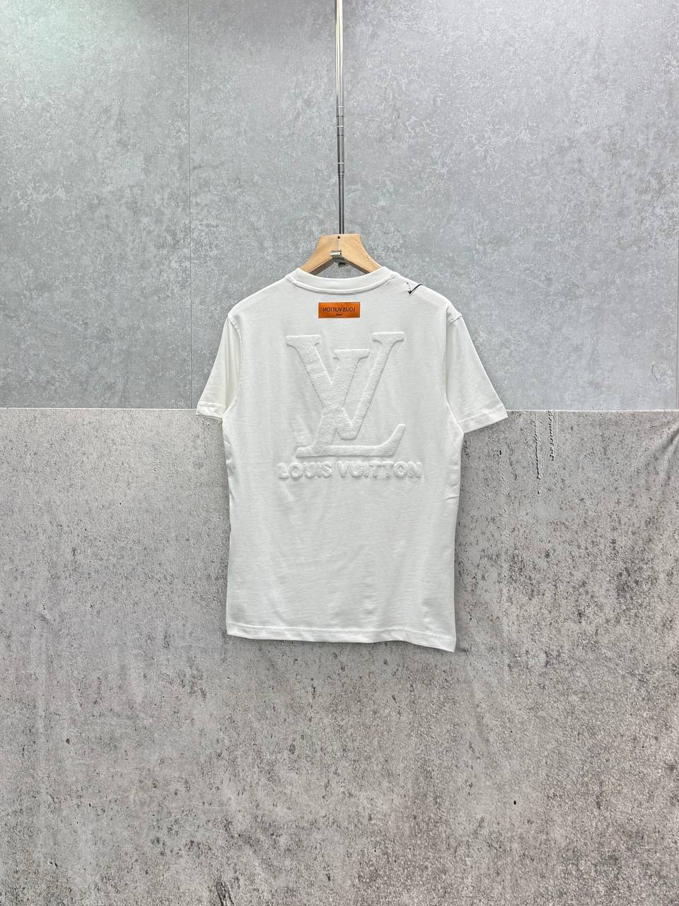 Louis Vuitton Monogram Embossed T-Shirts Mens in 2 Colors UK Reps AAA Quality