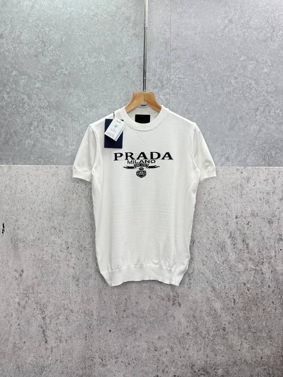Prada Exclusive Triangular Logo Design Round Neck T-Shirts Mens in 2 Colors UK Reps AAA Quality