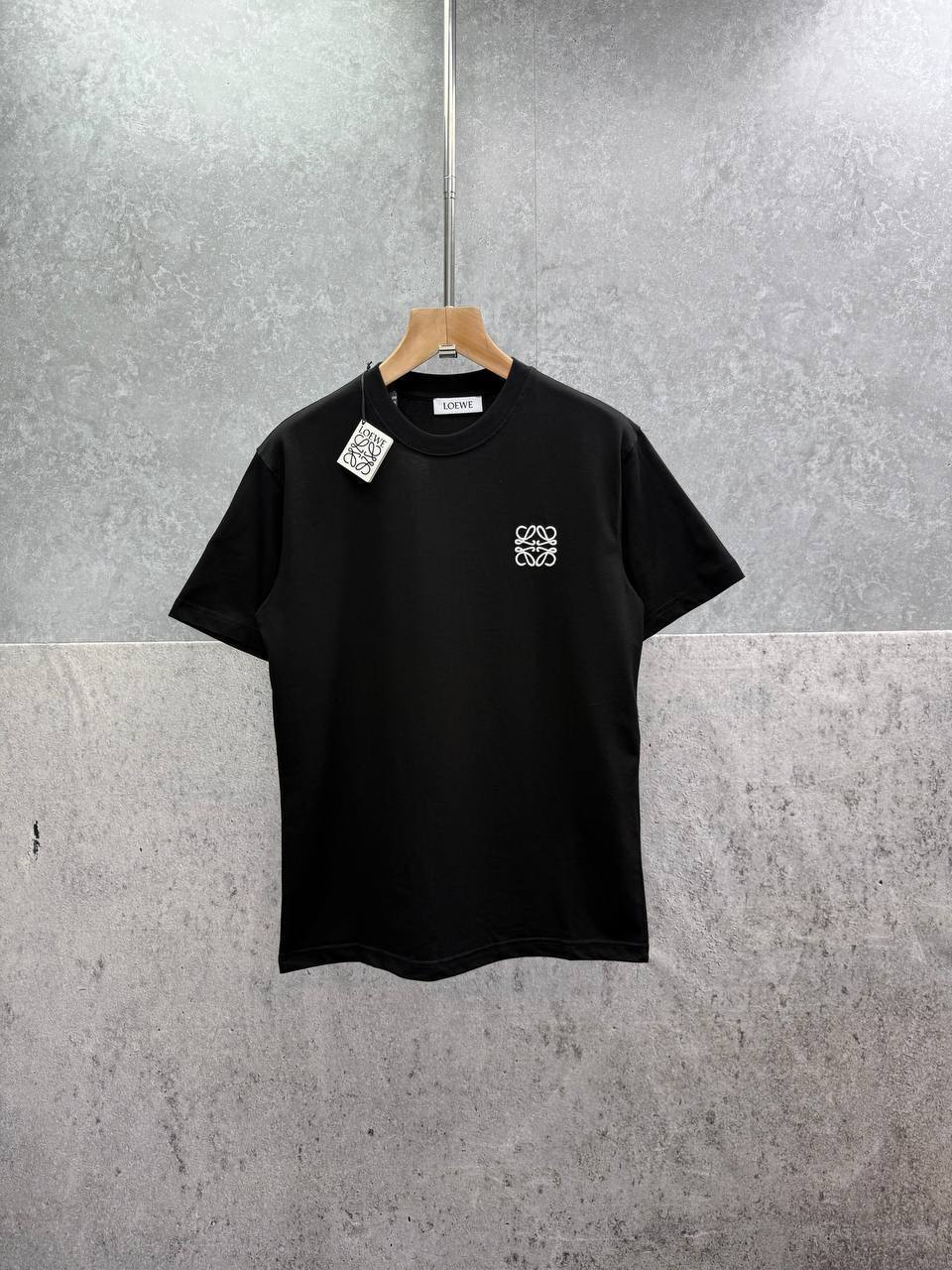 Loewe Anagram Logo Embroidered T-Shirts Mens in 2 Colors UK Reps AAA Quality