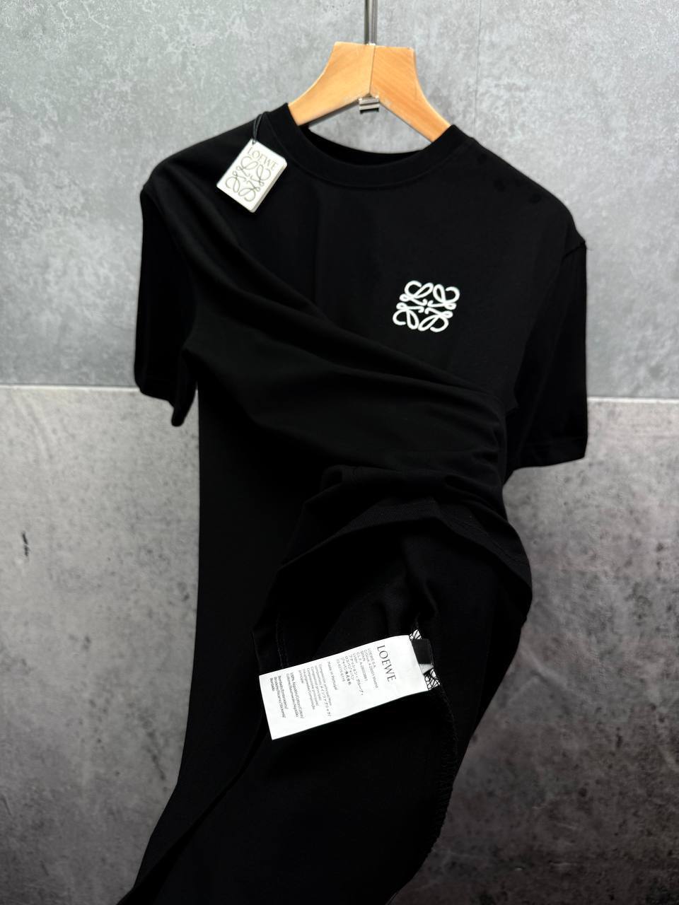 Loewe Anagram Logo Embroidered T-Shirts Mens in 2 Colors UK Reps AAA Quality