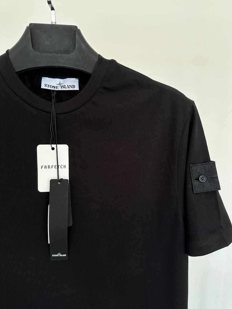 Stone Island Monogram Badge Men's T-Shirts Mens in 2 Colors UK Reps AAA Quality
