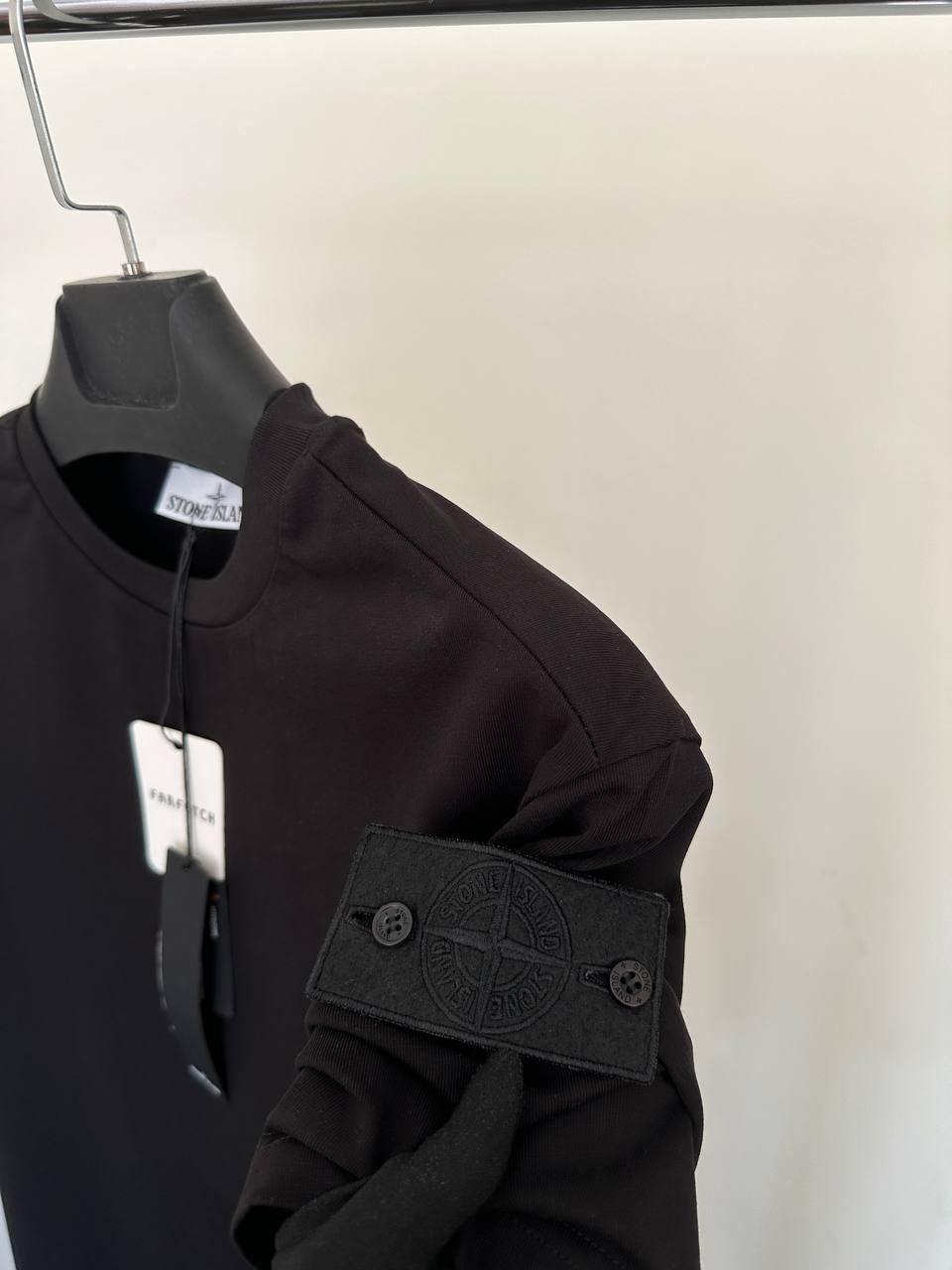 Stone Island Monogram Badge Men's T-Shirts Mens in 2 Colors UK Reps AAA Quality