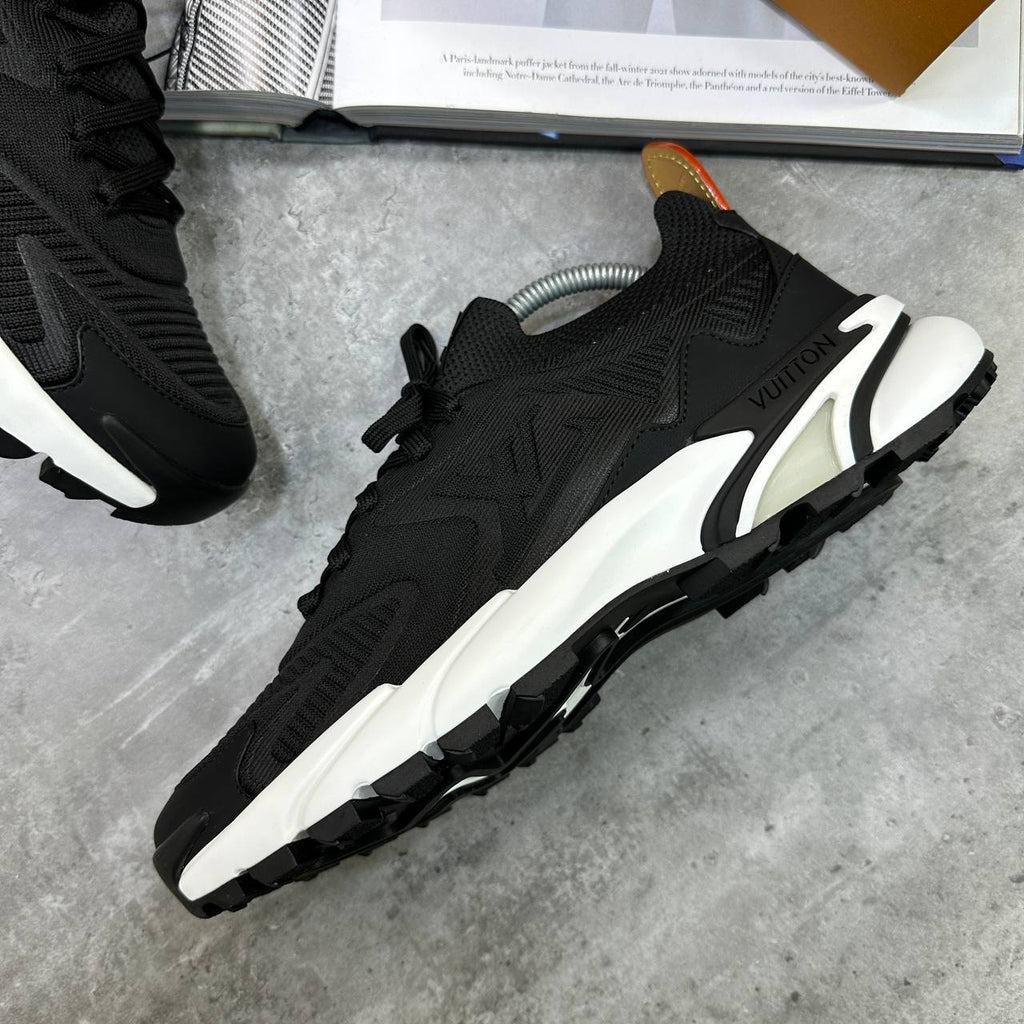 Louis Vuitton Runner Tactic Trainer Sneakers in Black/White Mens UK Reps AAA Quality
