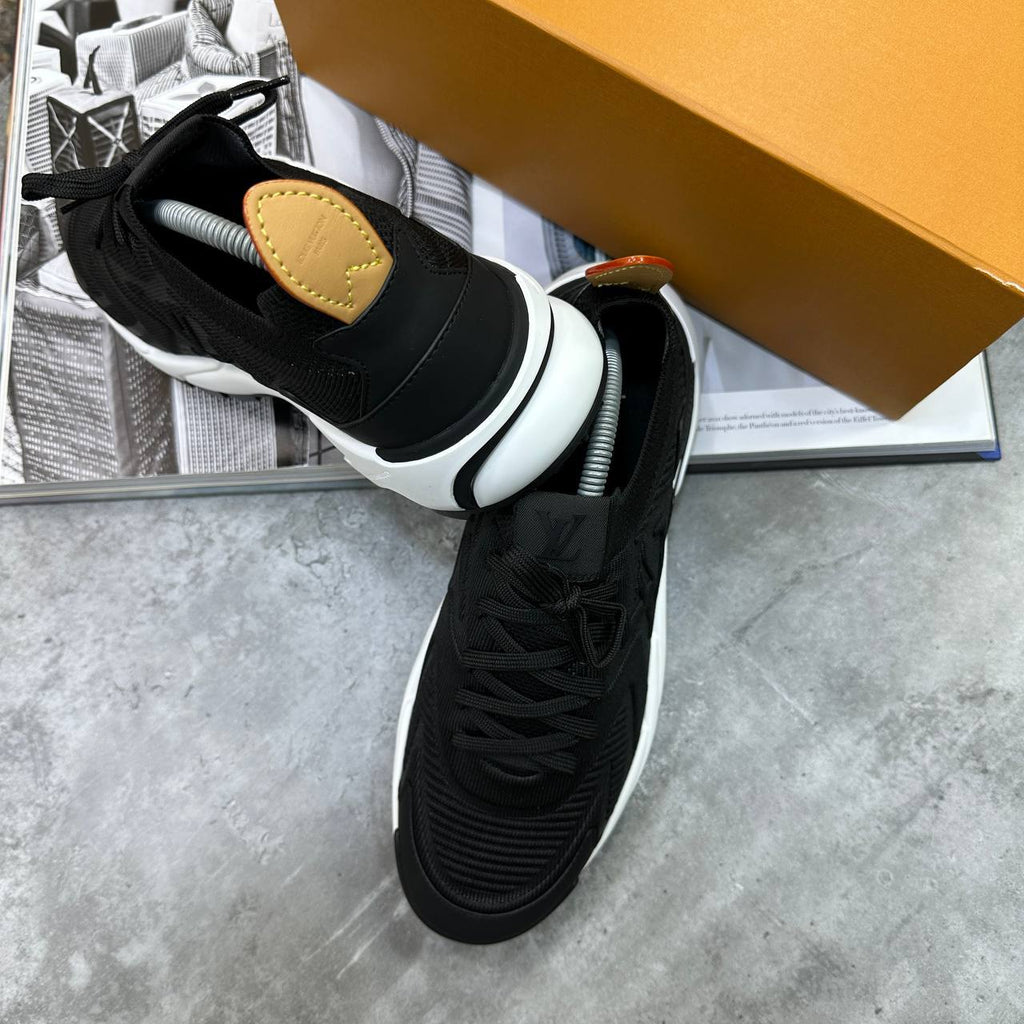 Louis Vuitton Runner Tactic Trainer Sneakers in Black/White Mens UK Reps AAA Quality