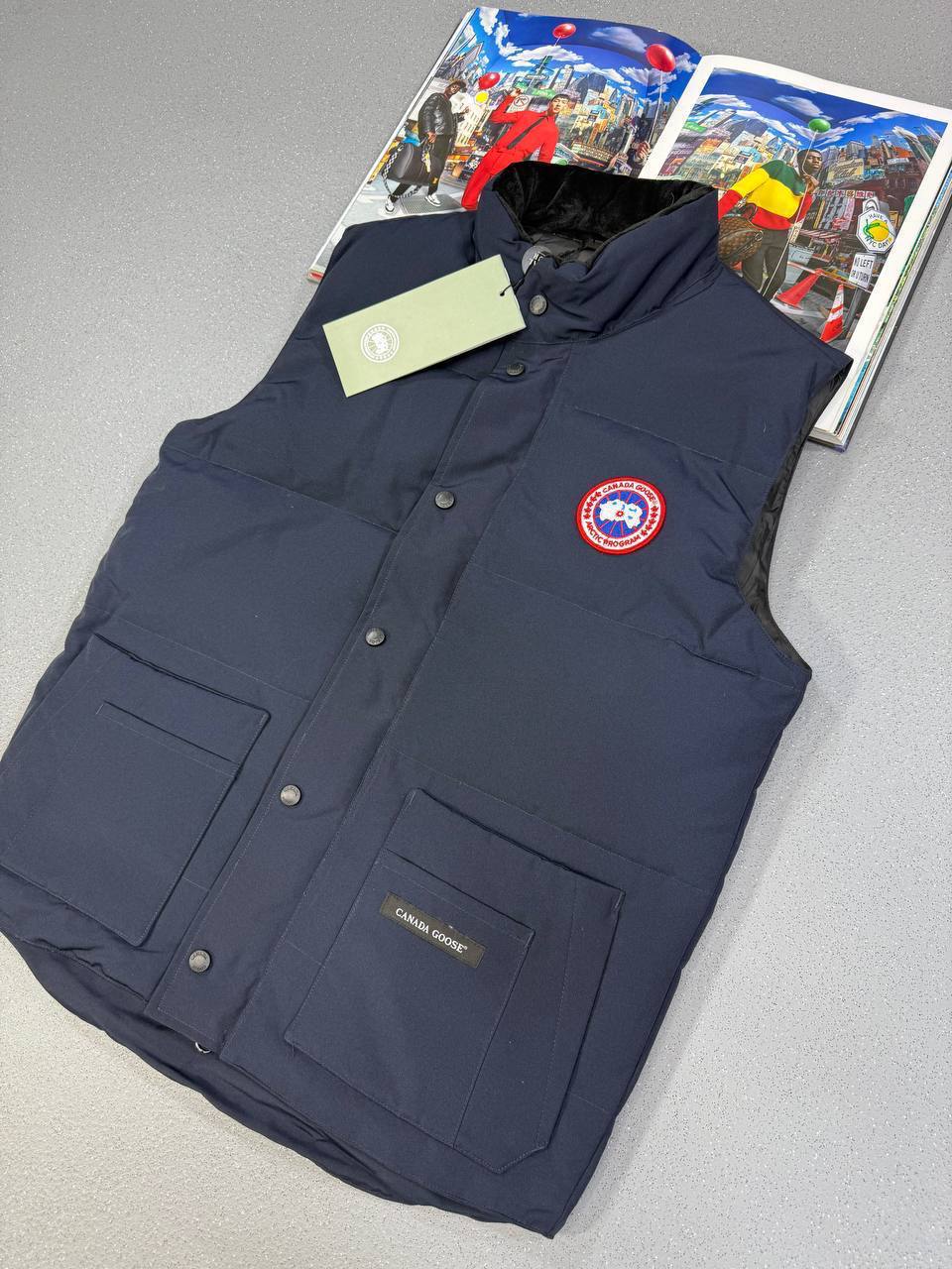 Canada Goose Freestyle Crew Gilets Logo Patch Mens Gilet in Multiple Colors UK Reps AAA Quality