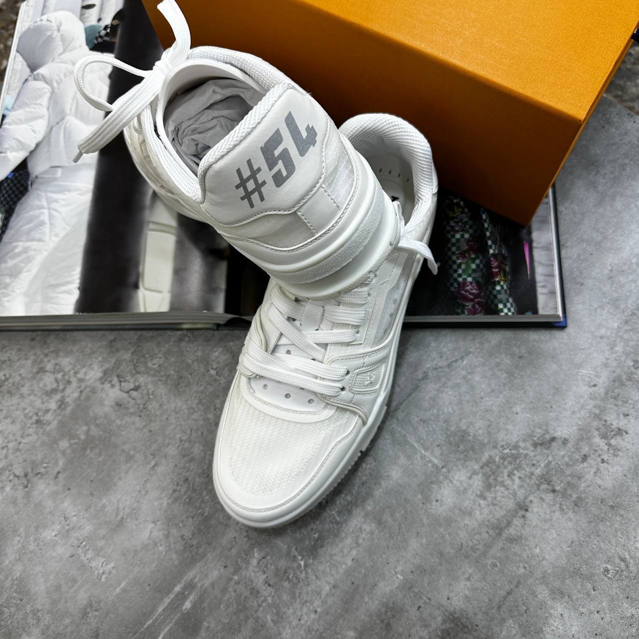Louis Vuitton LV Trainer Low Signature White Mens UK Reps AAA Quality