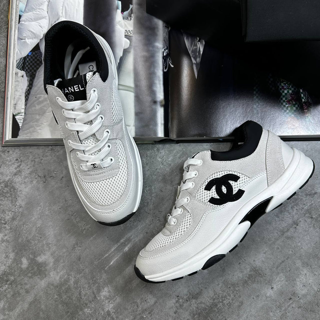 Chanel White Black CC Logo Runner Trainer Women's in White Color UK Reps AAA Quality