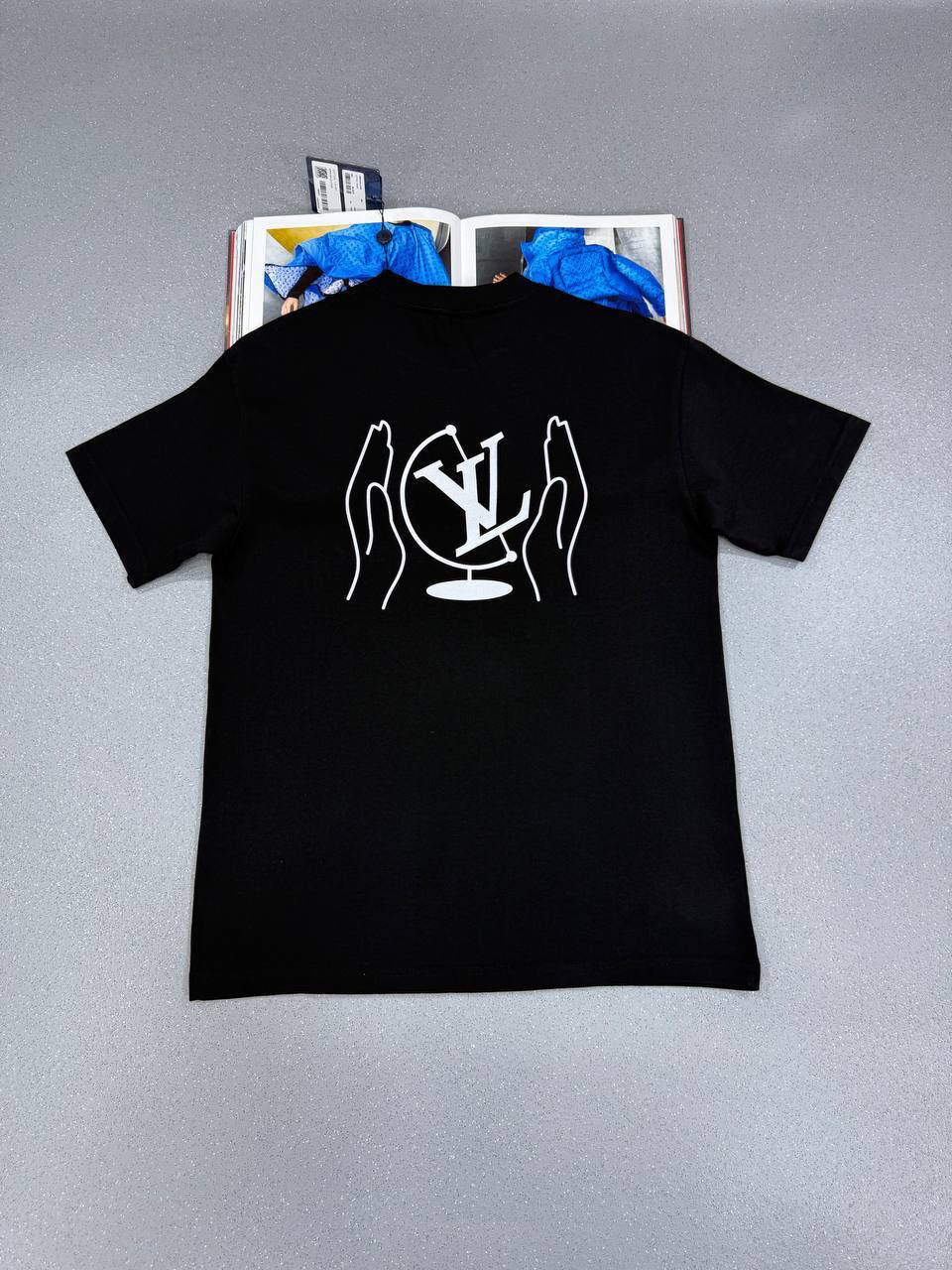 Louis Vuitton Lovers United Cotton Mens T-Shirts in 2 Colors UK Reps AAA Quality