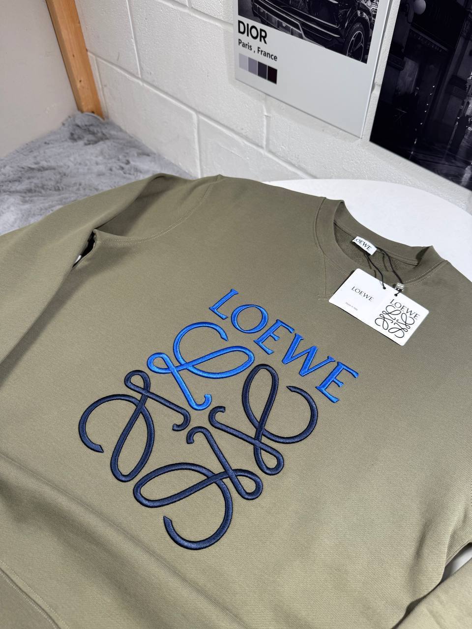 Loewe Anagram Classic Logo Crewneck Mens Jumpers in 2 Colors UK Reps AAA Quality