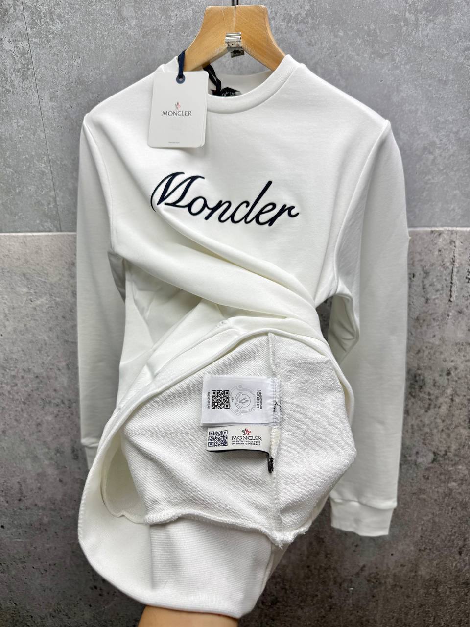 Moncler Embroidered Logo Cotton Jumpers in Multiple Colors Mens UK Reps AAA Quality