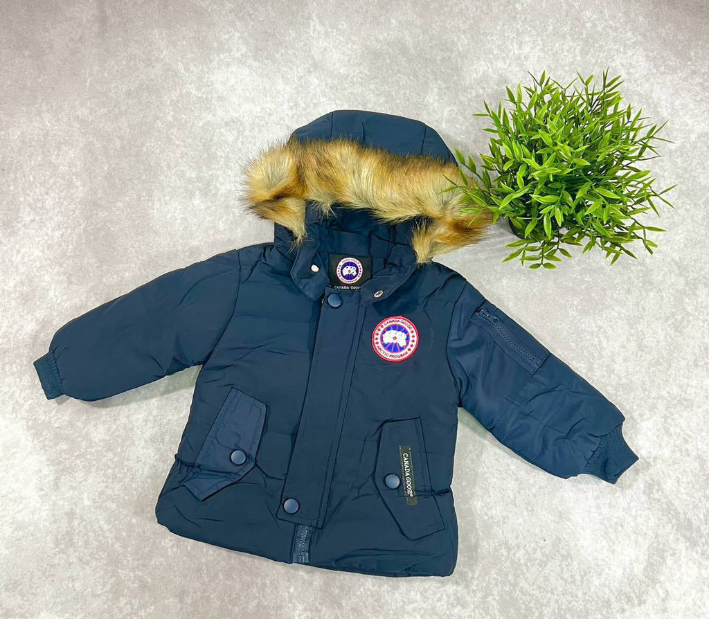 Canada Goose Chilliwack Fur Down Kids Jackets in 2 Colors Best Sale UK Reps AAA Quality