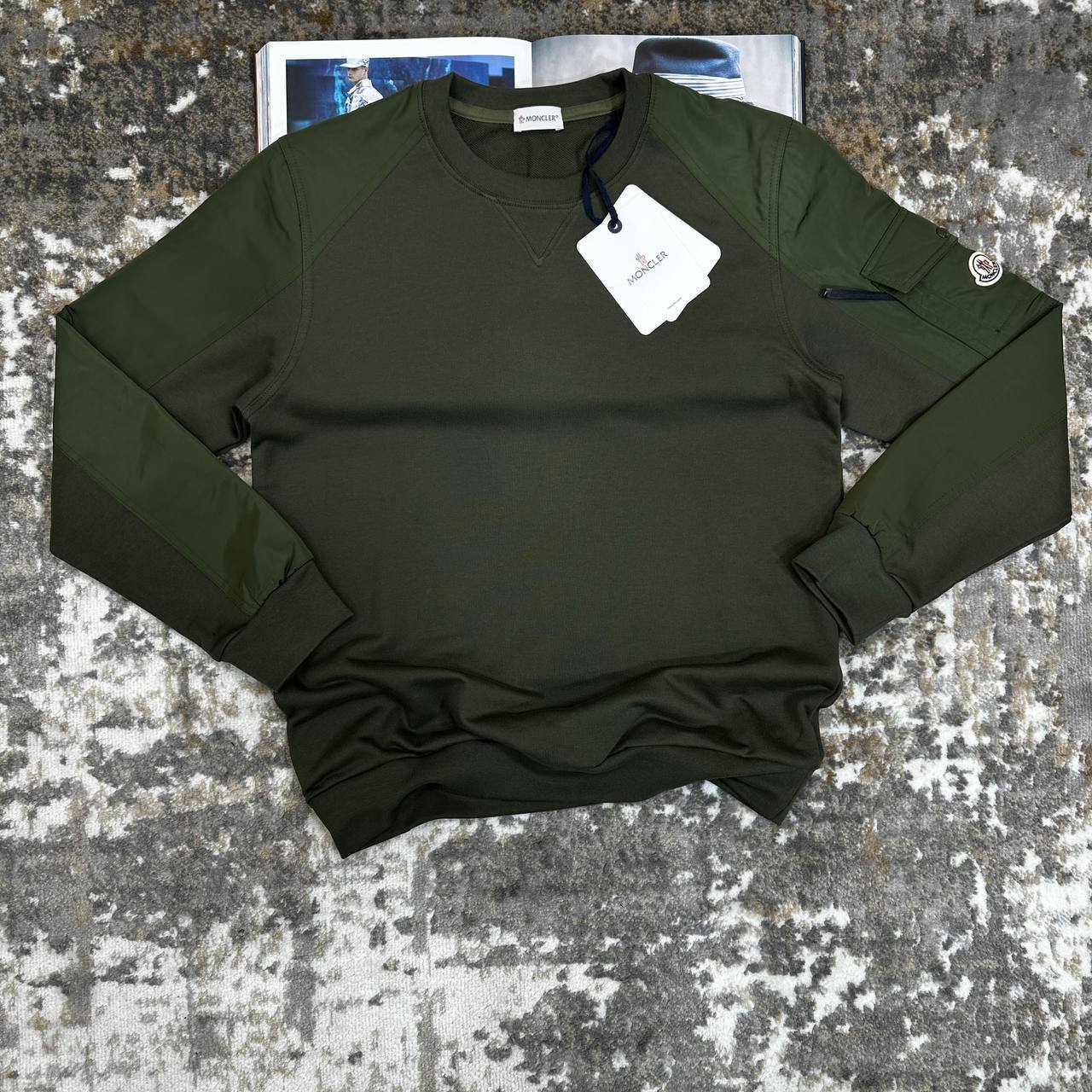 Moncler Fleece Crewneck Jumpers with Sleeve Pockets Mens in Multiple Colors Best Sale UK Reps AAA Quality