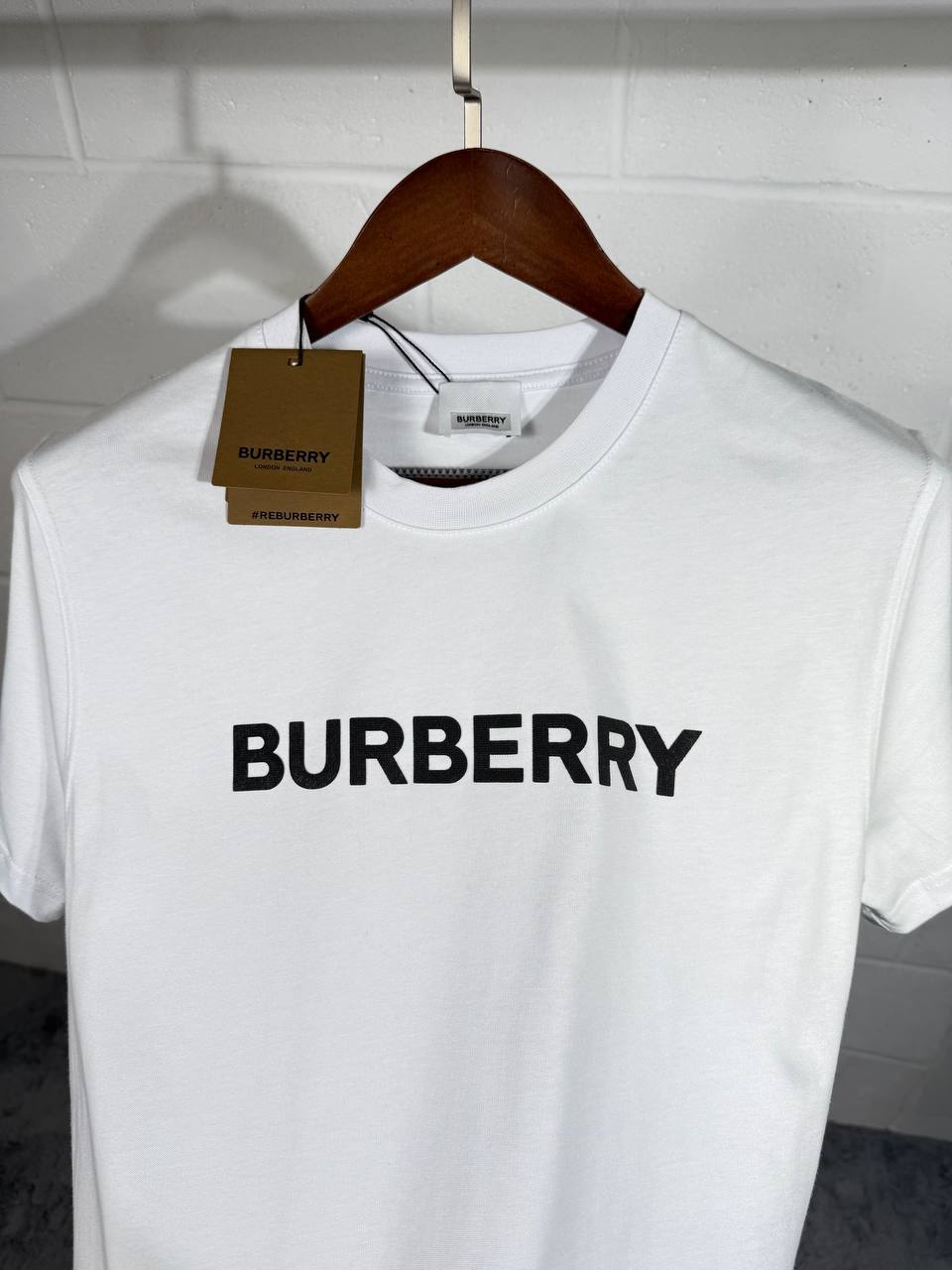 Burberry Logo-Print Cotton T-shirts Mens in 2 Colors Best Sale UK Reps AAA Quality