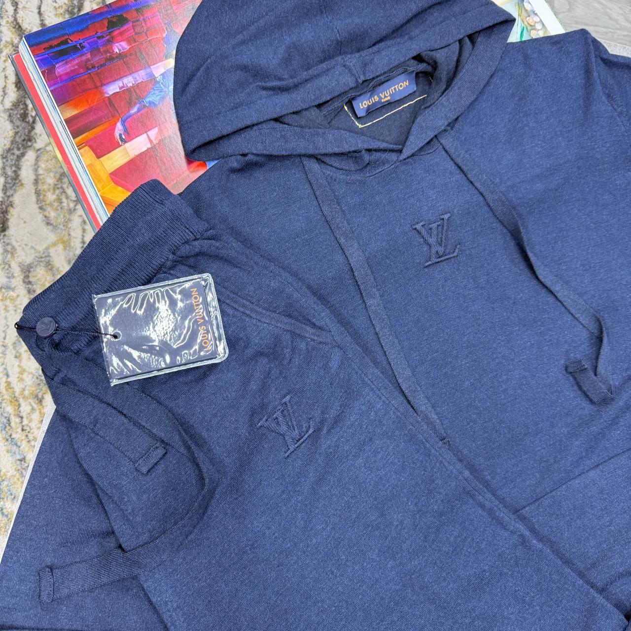 Louis Vuitton Logo Hooded Solid Tracksuit Mens in 2 Colors Best Sale UK Reps AAA Quality