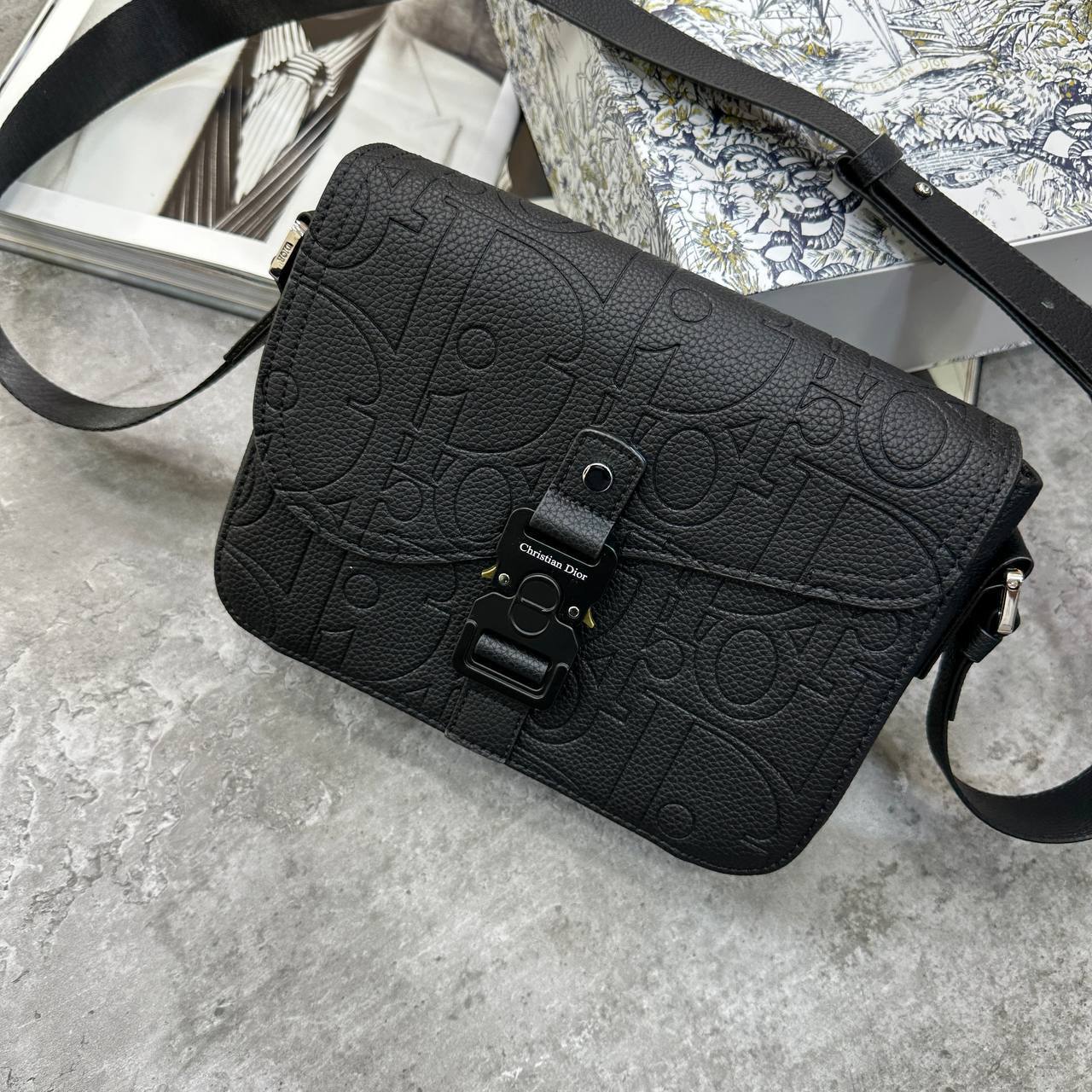 Christian Dior Black Gravity Messenger Bags Mens UK Reps AAA Quality