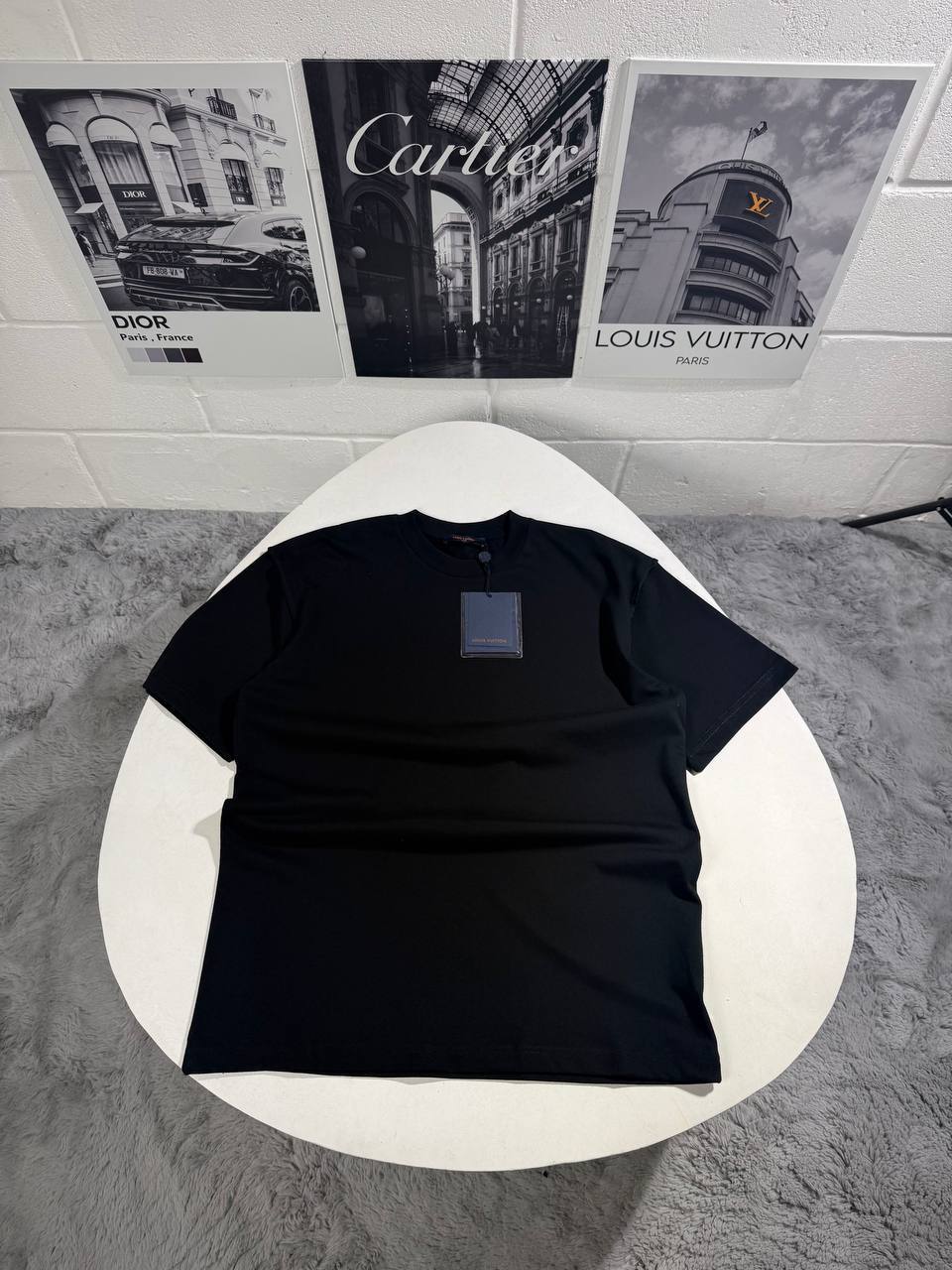 Louis Vuitton Patch Logo T-Shirts Mens in 2 Colors UK Reps AAA Quality