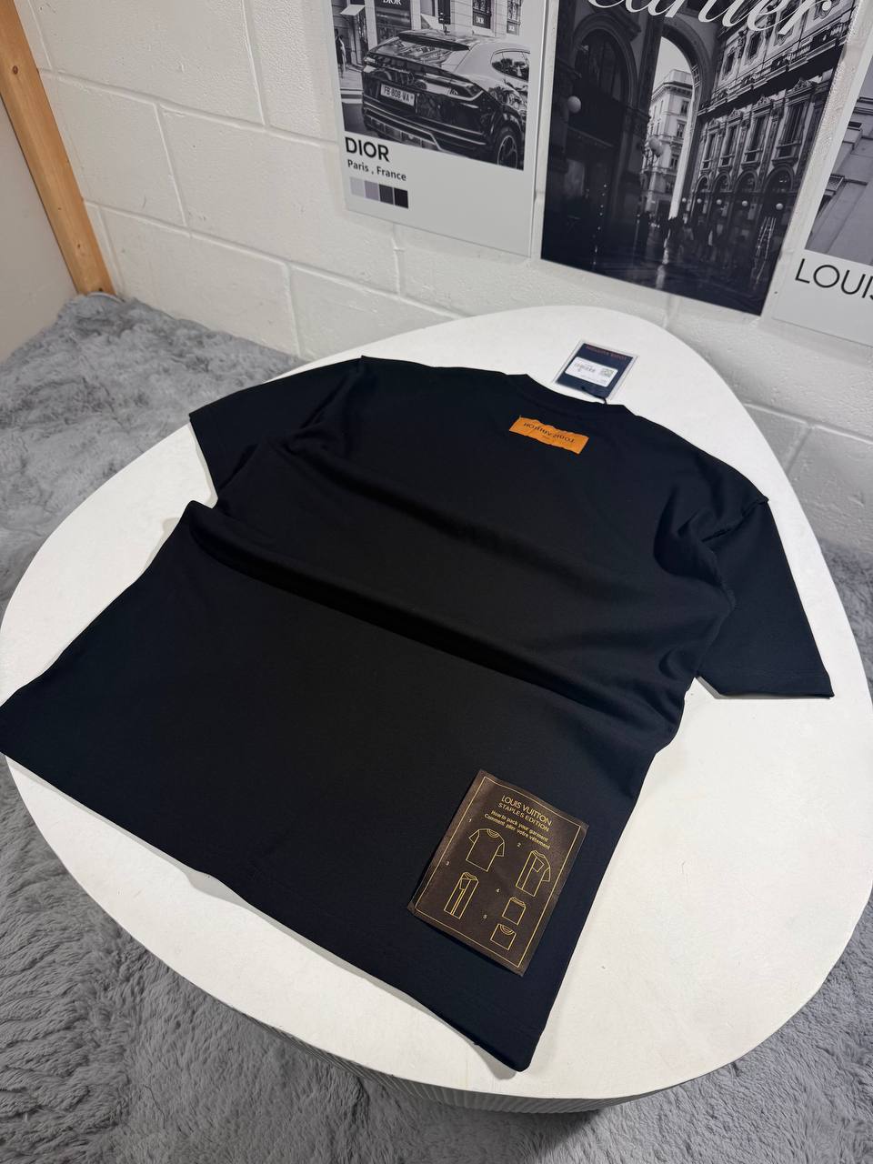 Louis Vuitton Patch Logo T-Shirts Mens in 2 Colors UK Reps AAA Quality