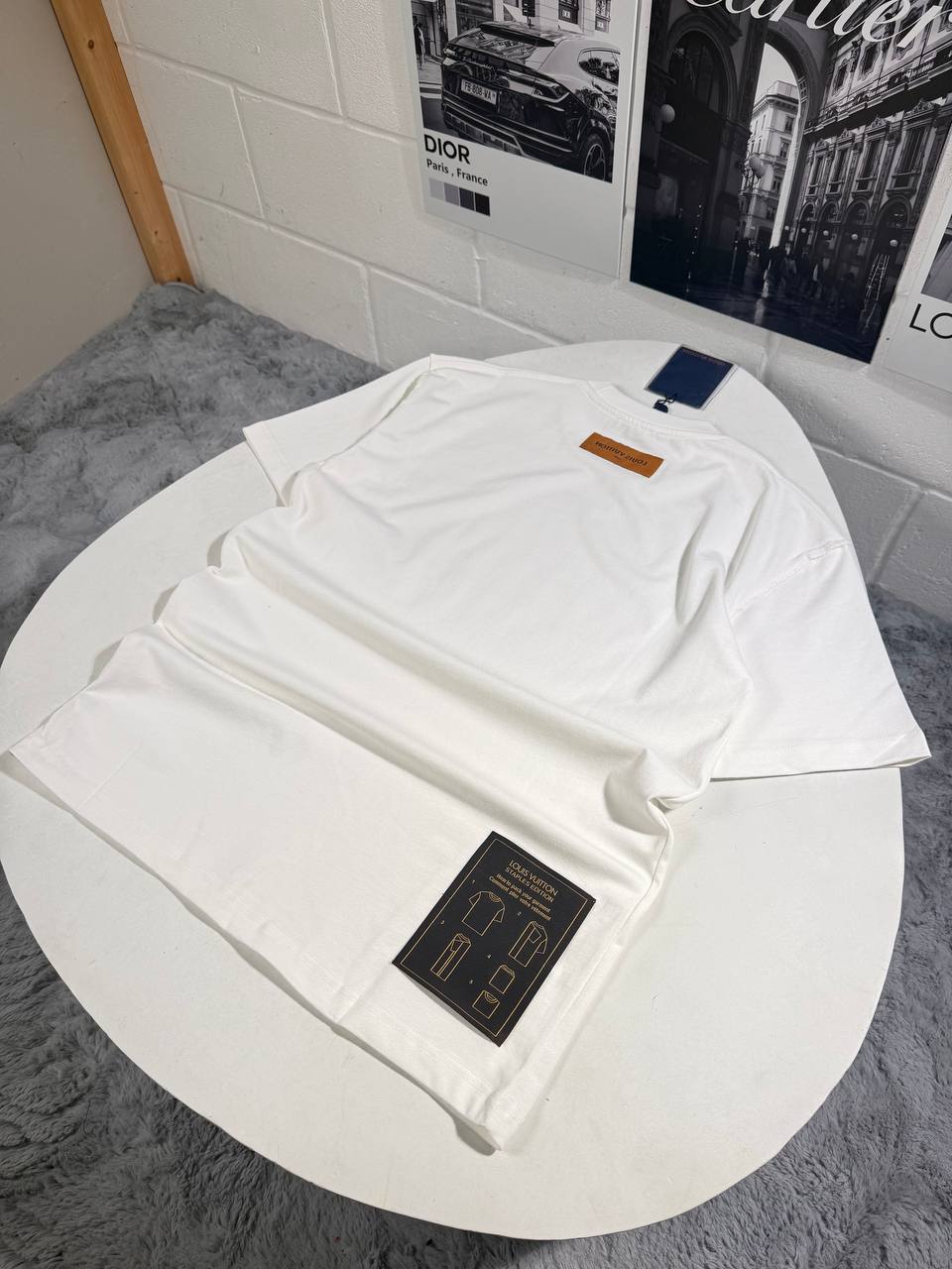 Louis Vuitton Patch Logo T-Shirts Mens in 2 Colors UK Reps AAA Quality