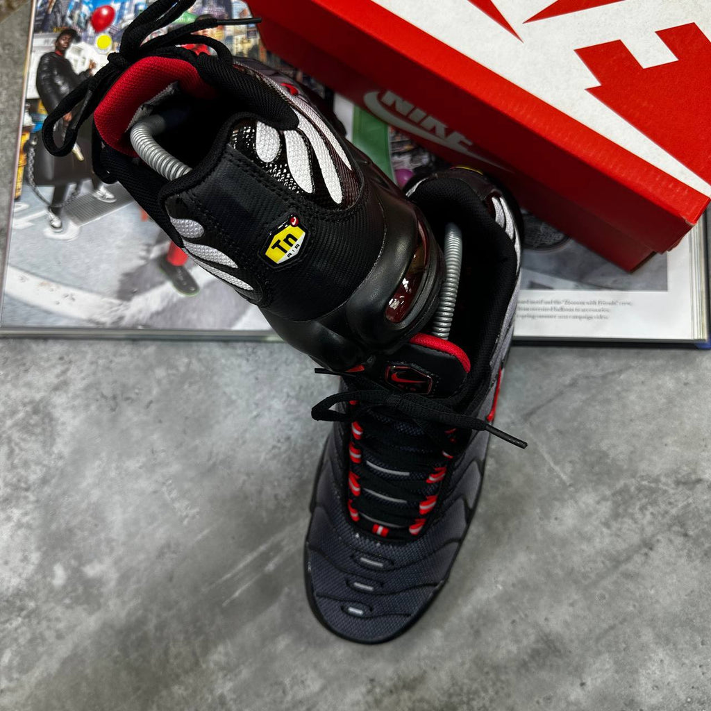 Nike TN Air Max Plus "Gradient Red" Mens Trainers Best Sale AAA Quality Sale UK