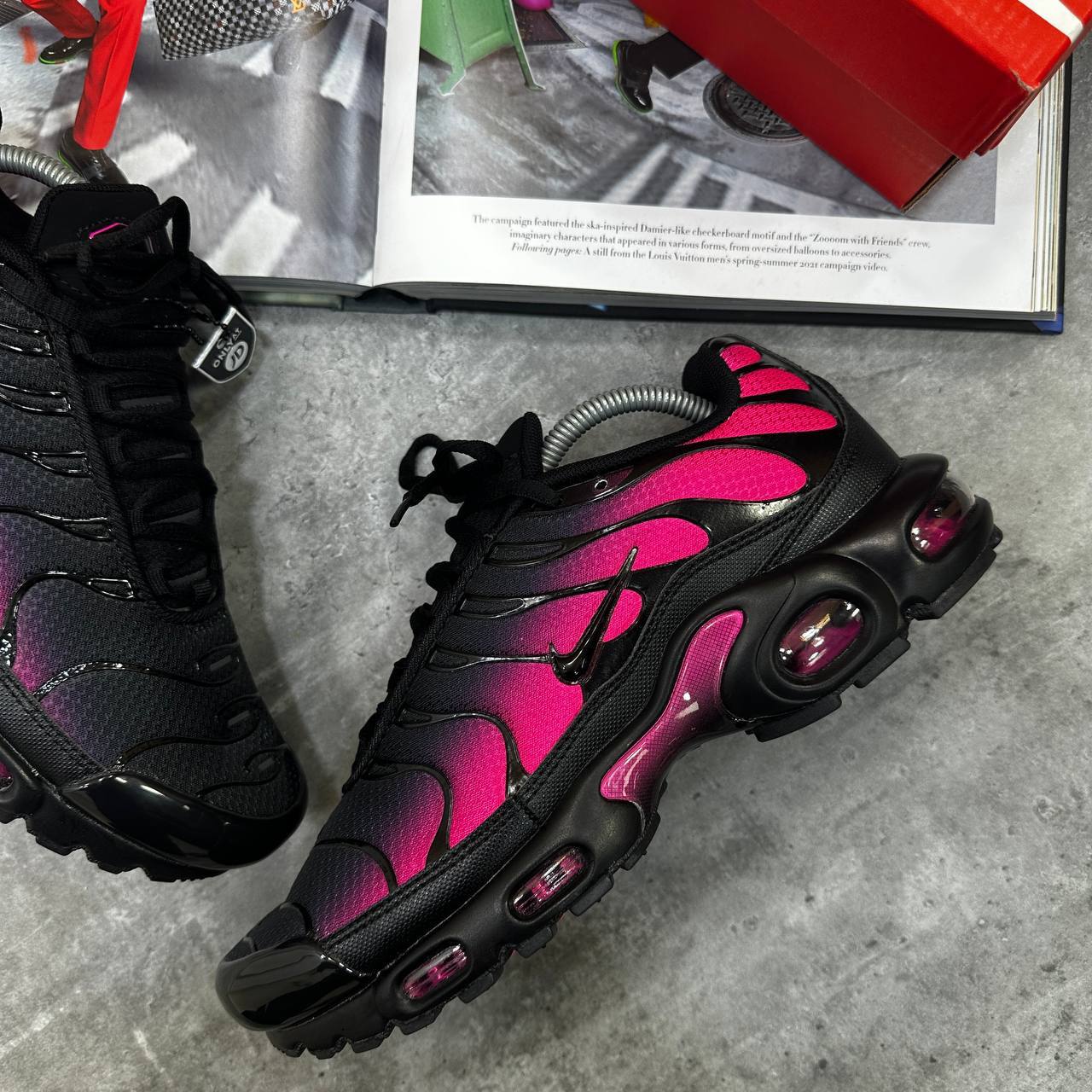 Nike TN Air Max Plus Black Pink Gradient Mens Trainers Best Sale AAA Quality Sale UK
