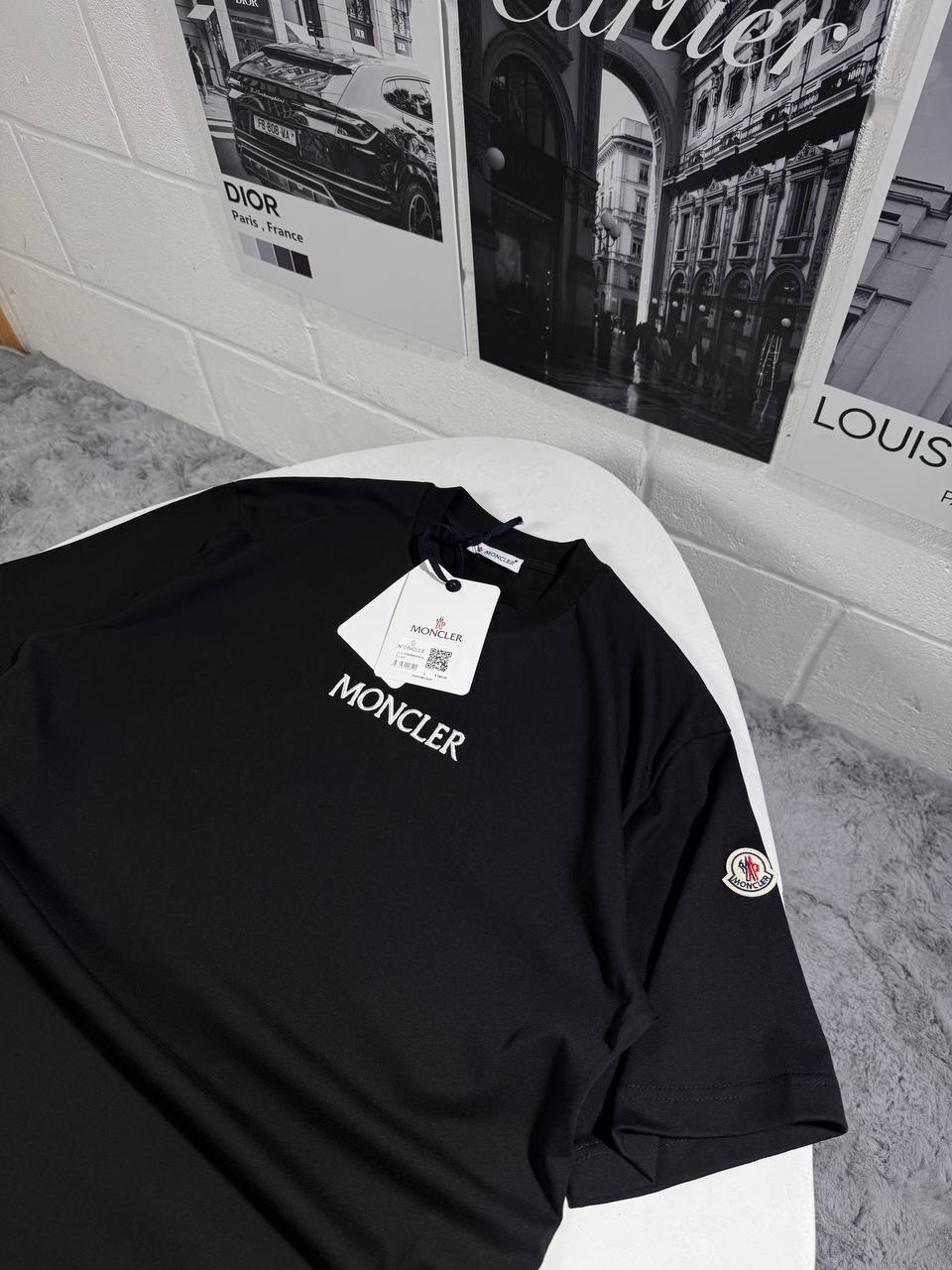 Moncler Men's Graphic T-Shirts in 2 Colors UK Reps AAA Quality