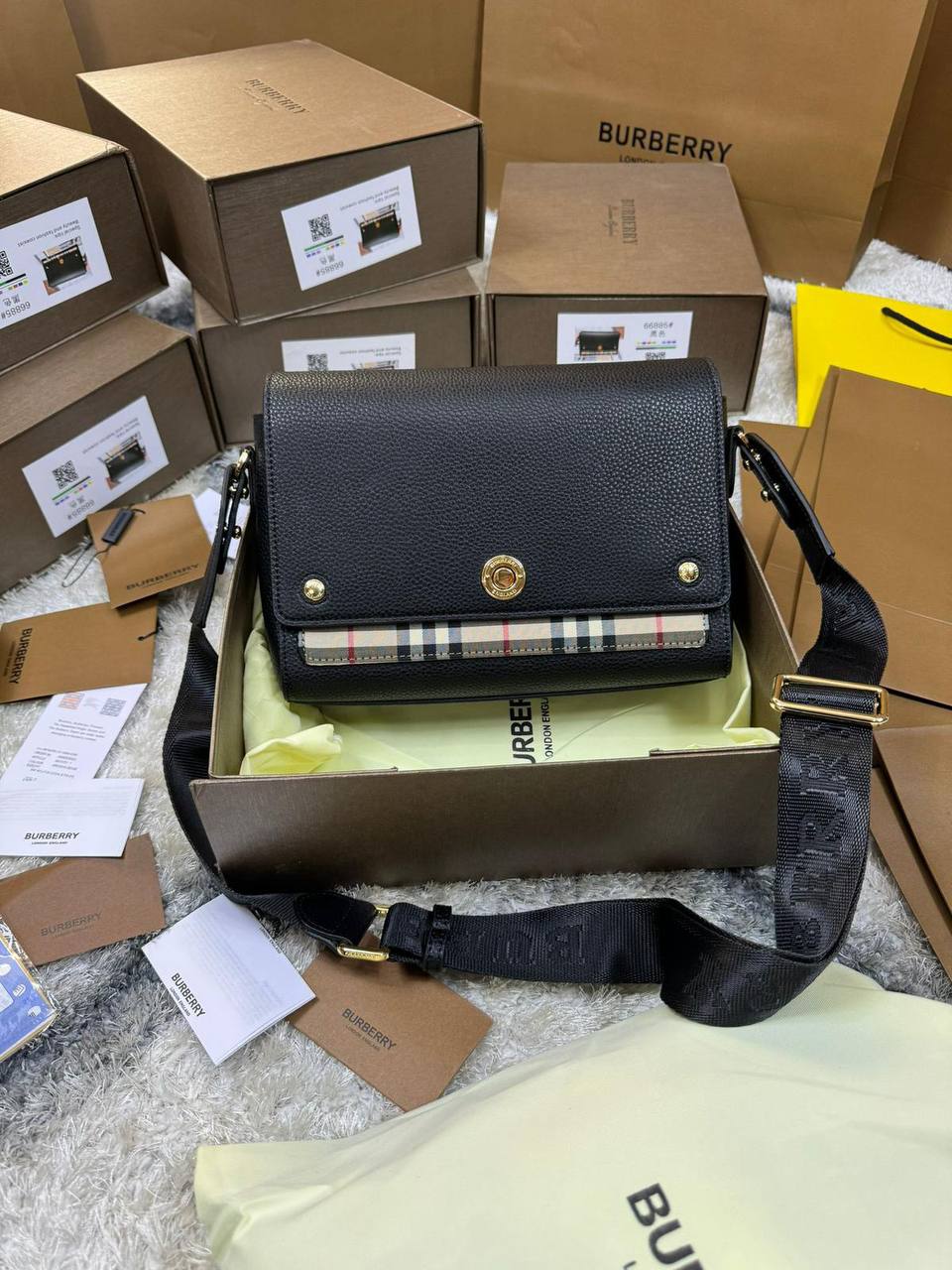 Burberry Vintage Check Note Shoulder Bag Womens in Black Color UK Reps AAA Quality